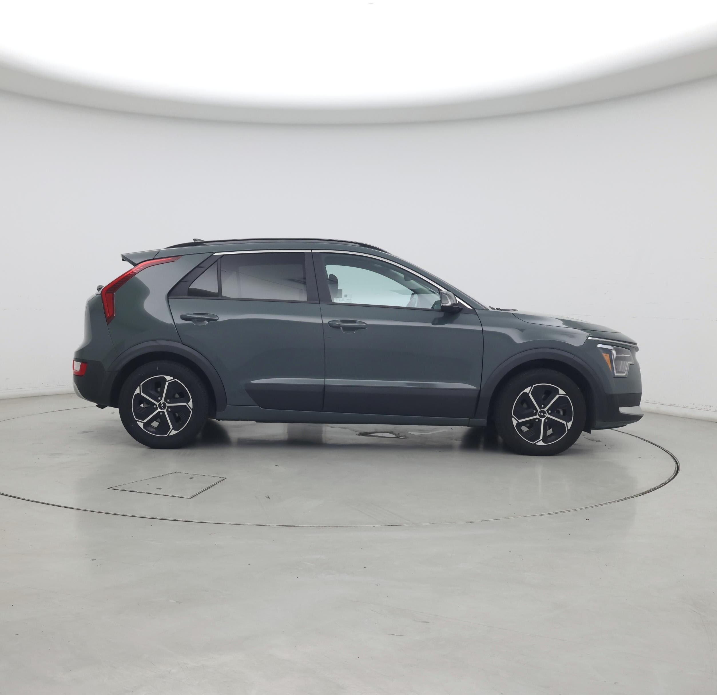 Thumbnail: 2023 Kia Niro - 7