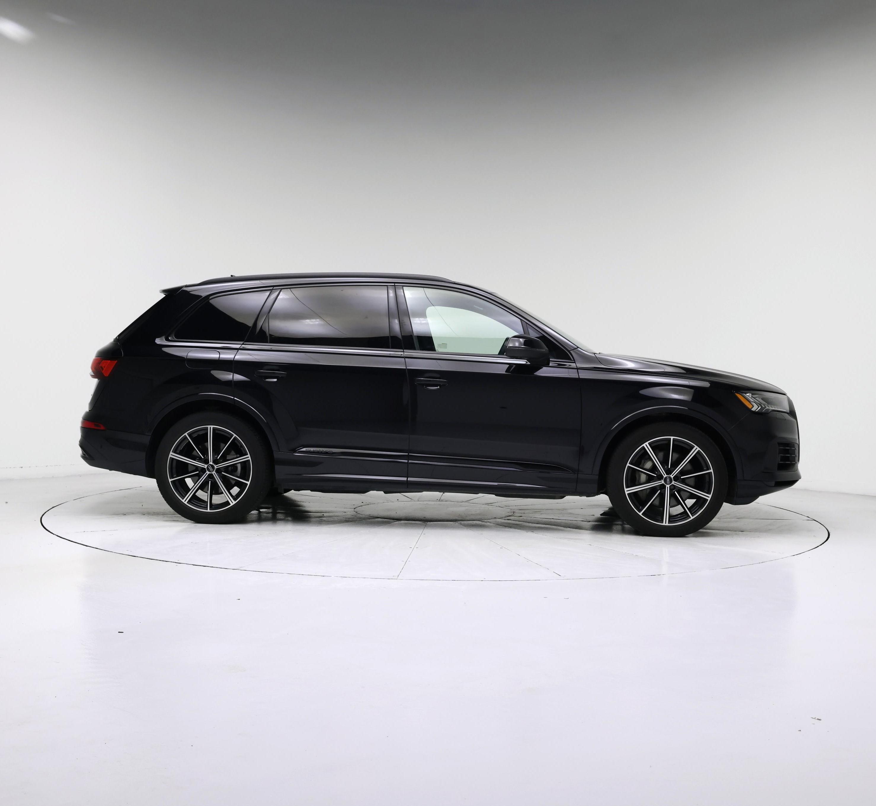 Thumbnail: 2020 Audi Q7 - 7