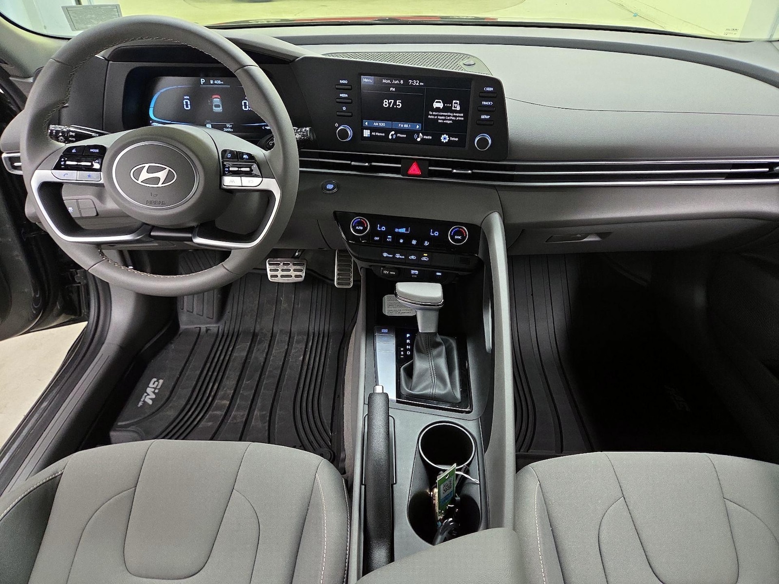 2026 Hyundai Elantra SEL Sport - Photo 10