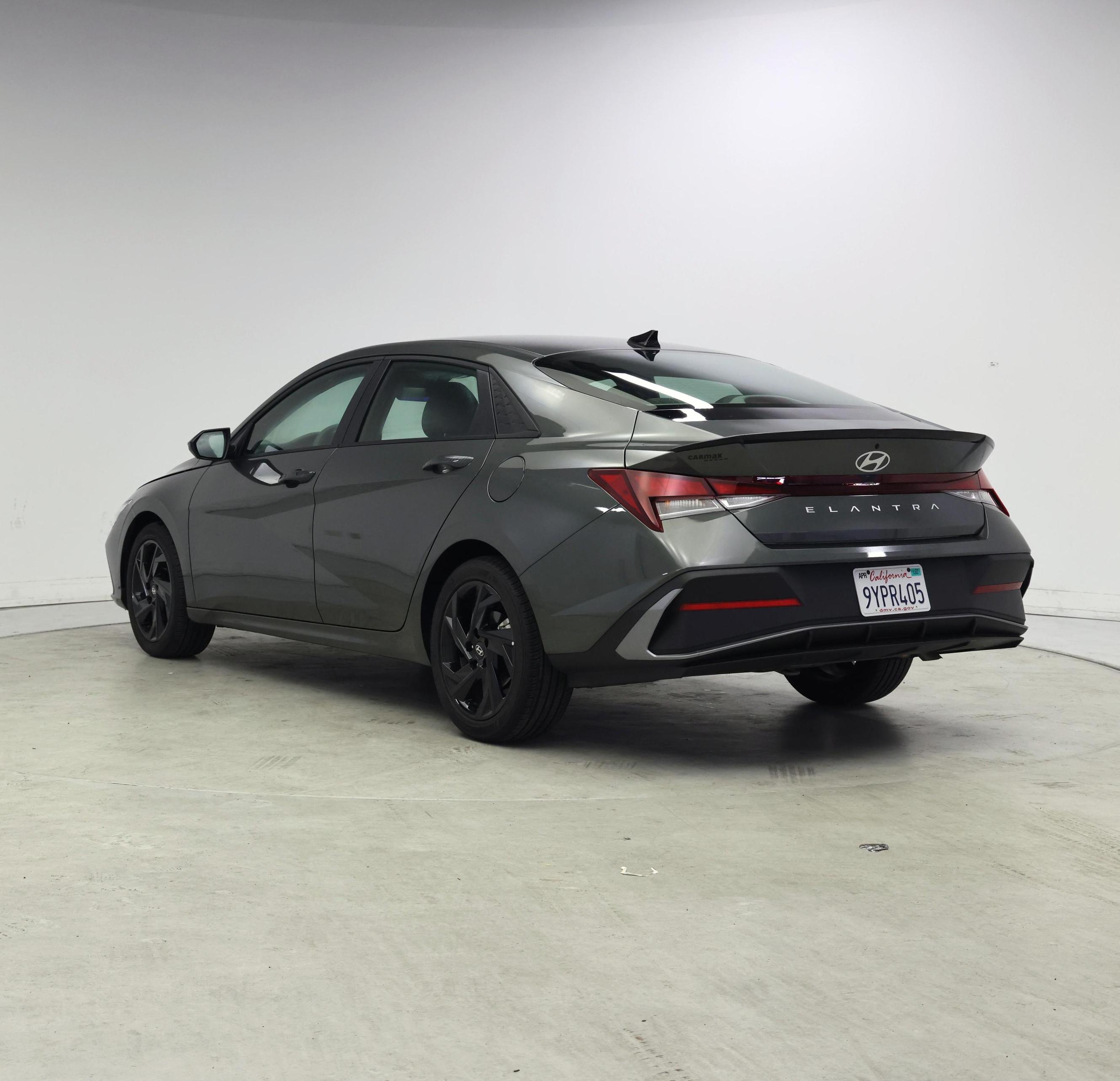 Thumbnail: 2026 Hyundai Elantra - 2