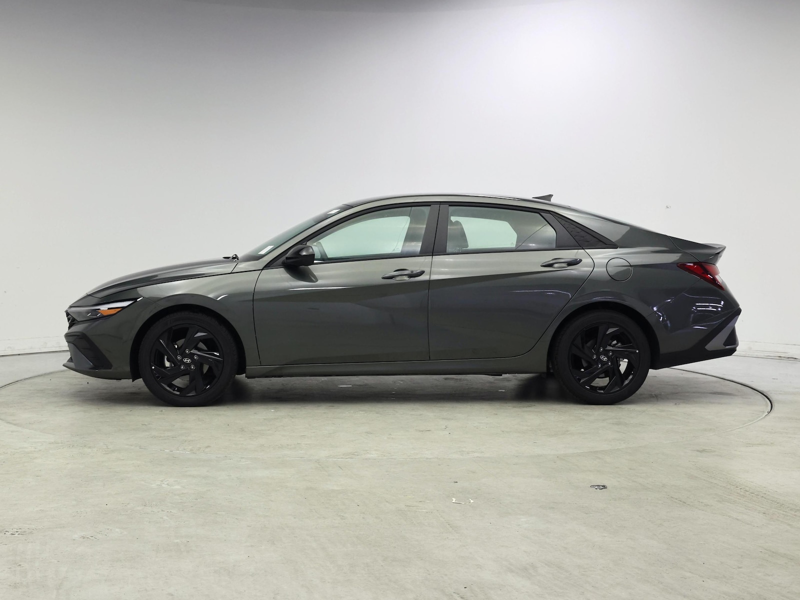 2026 Hyundai Elantra SEL Sport - Photo 4