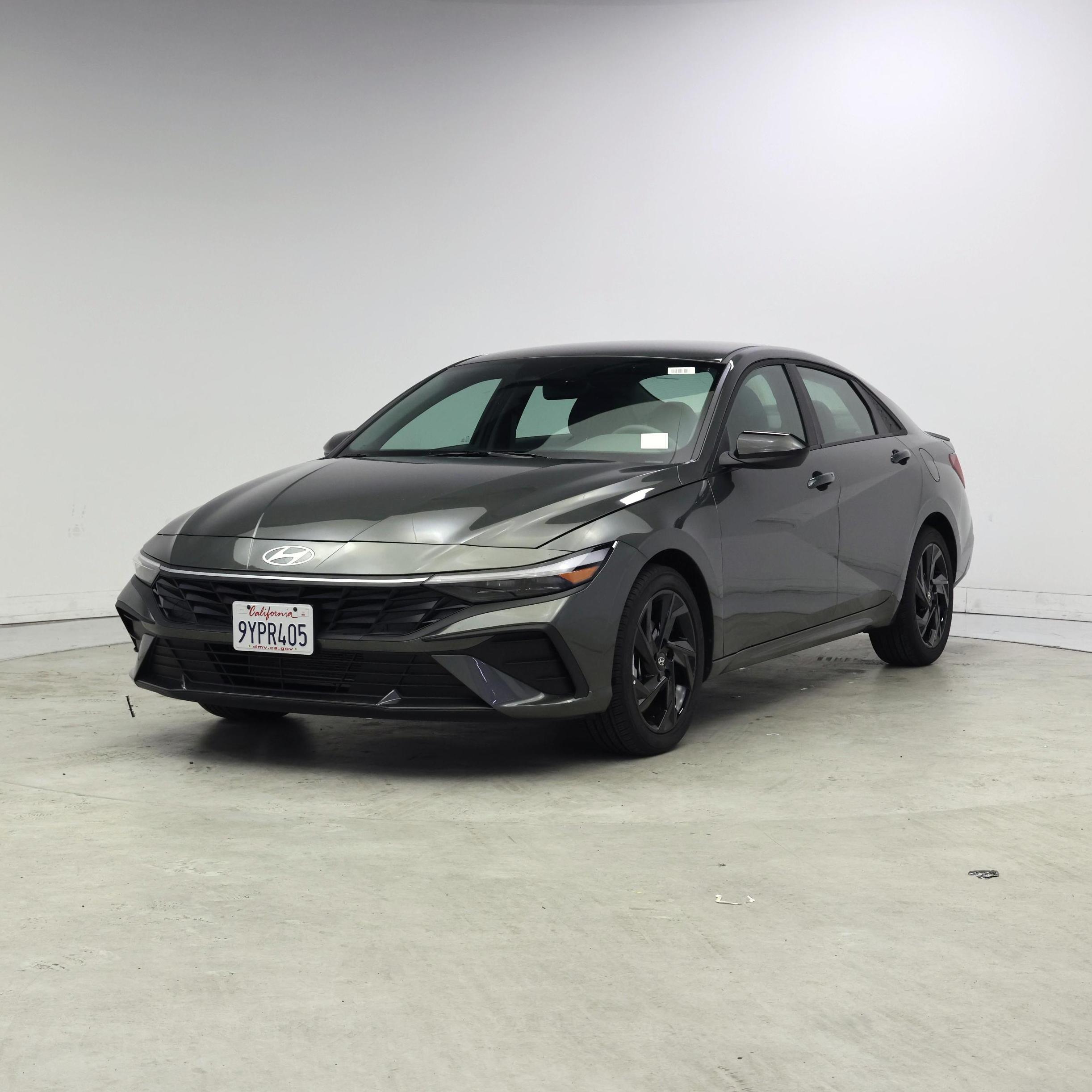 Thumbnail: 2026 Hyundai Elantra - 4