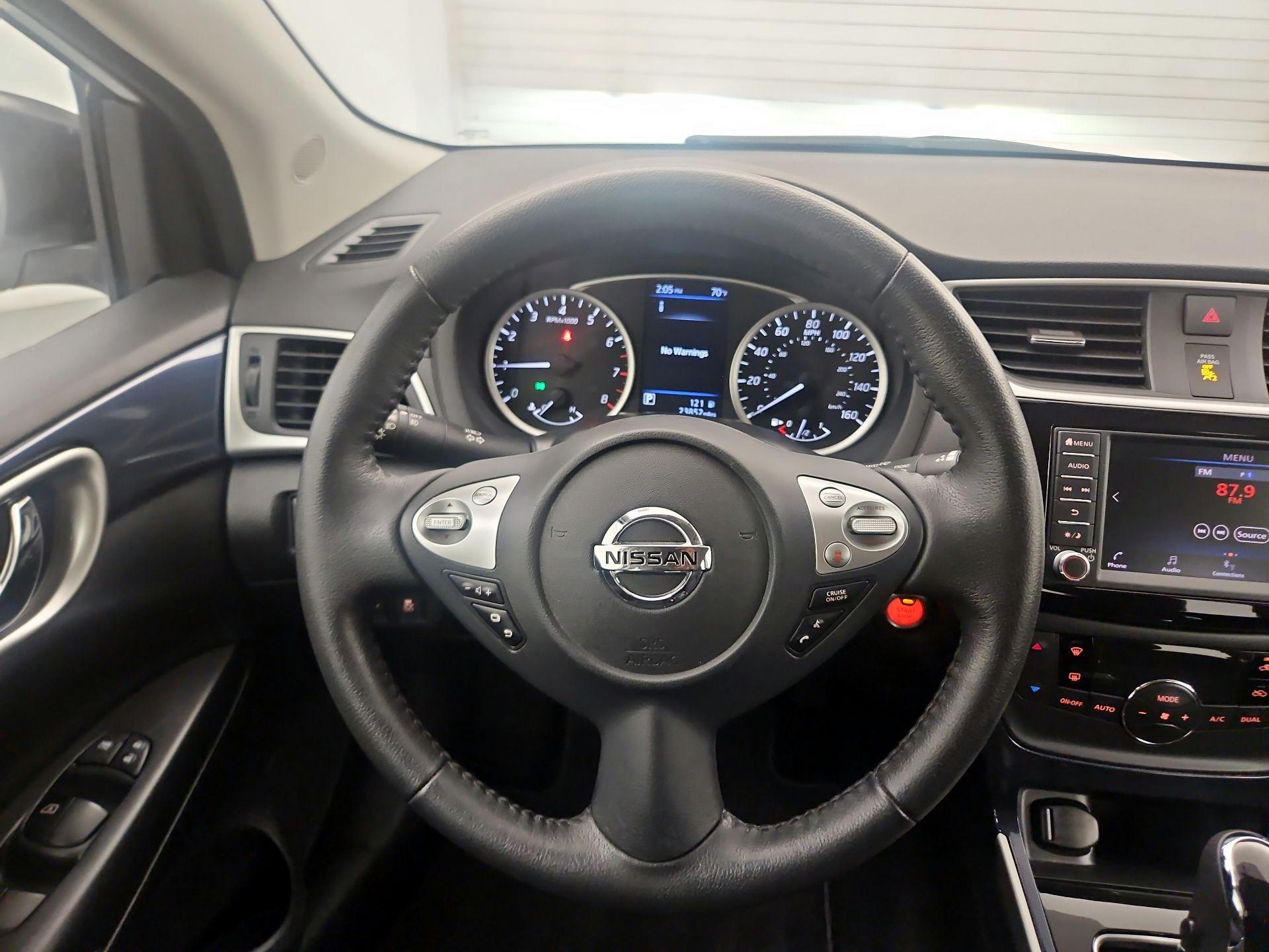 Thumbnail: 2019 Nissan Sentra - 10