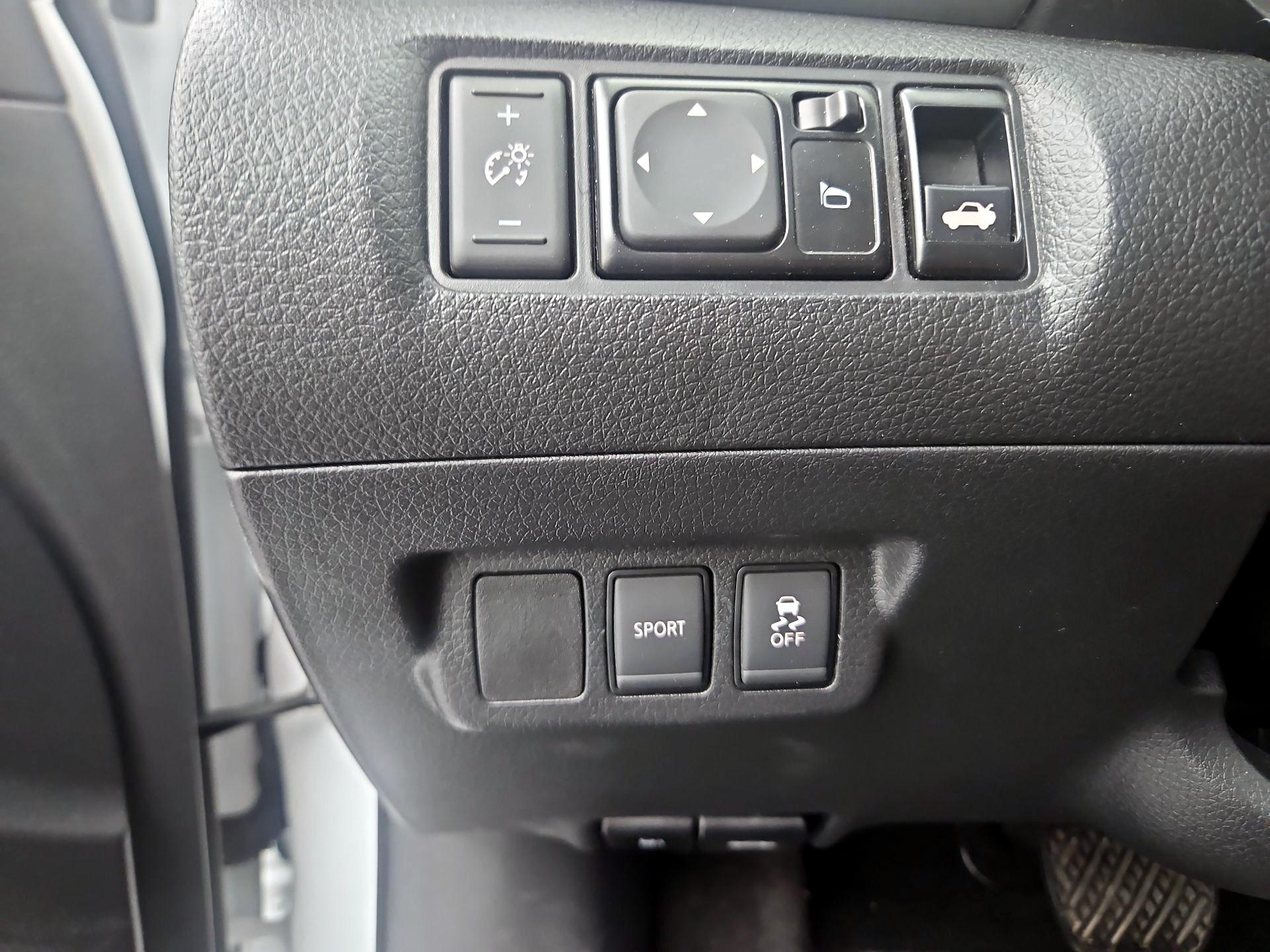 Thumbnail: 2019 Nissan Sentra - 13