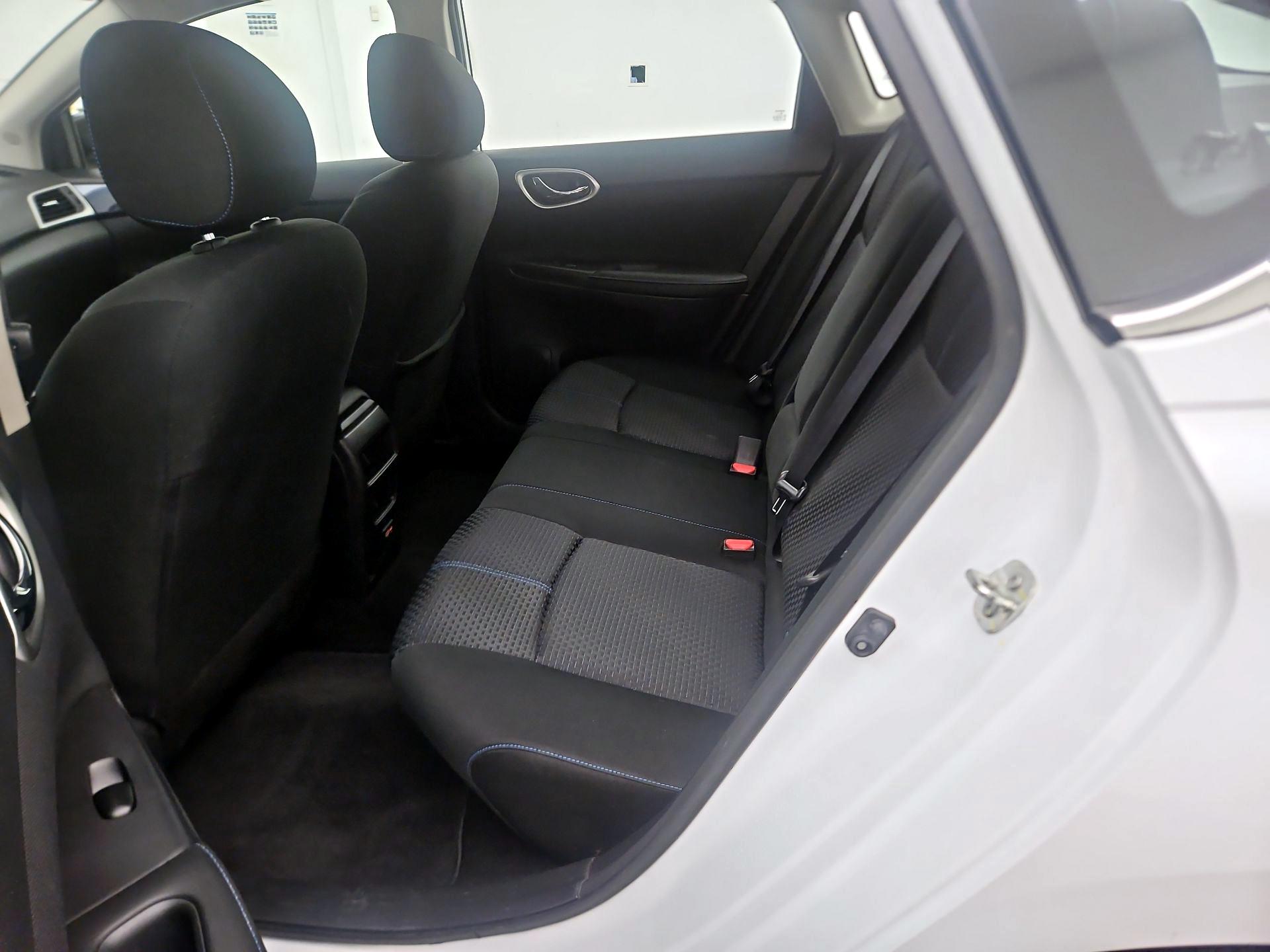 Thumbnail: 2019 Nissan Sentra - 19