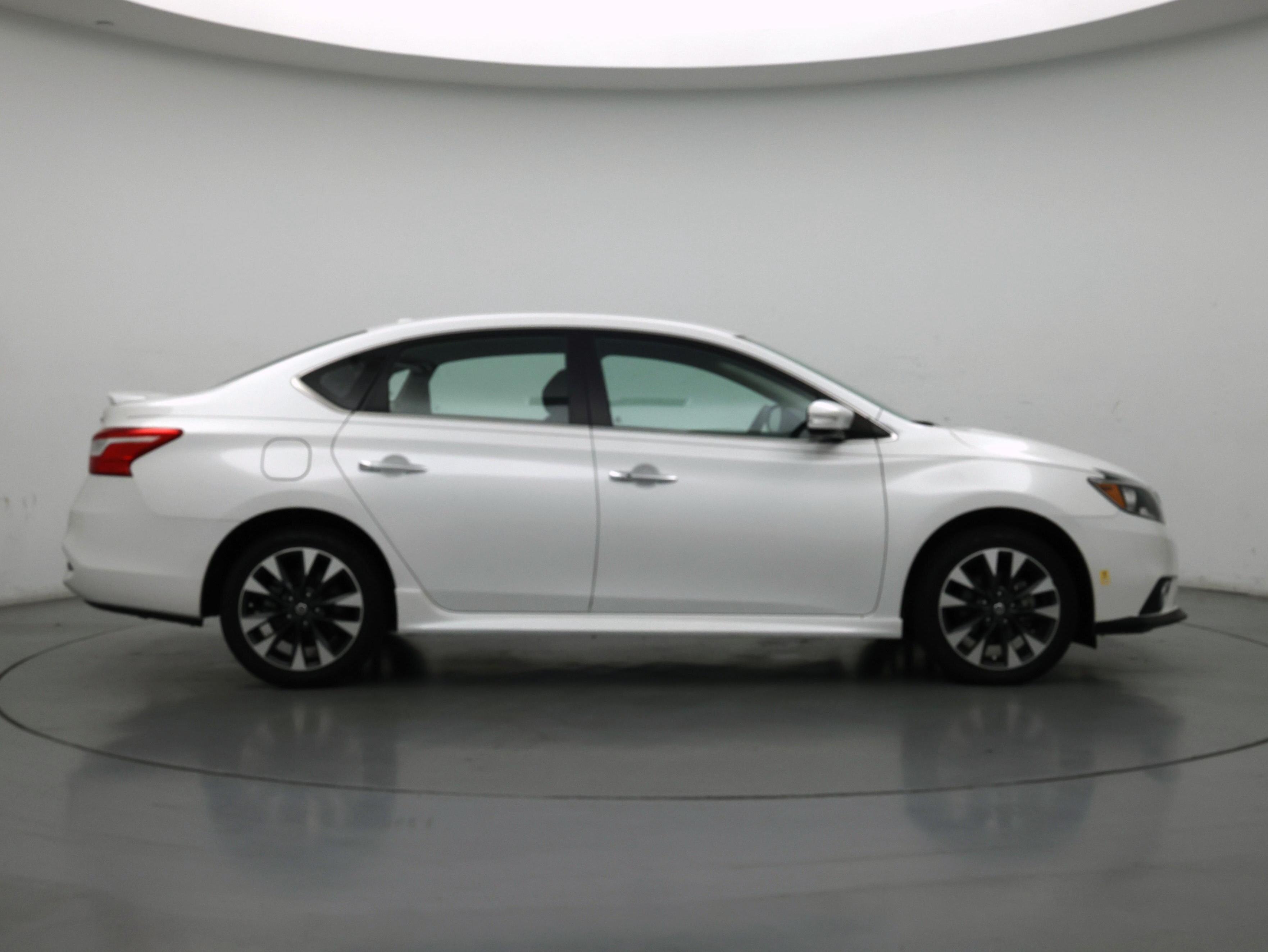 Thumbnail: 2019 Nissan Sentra - 7