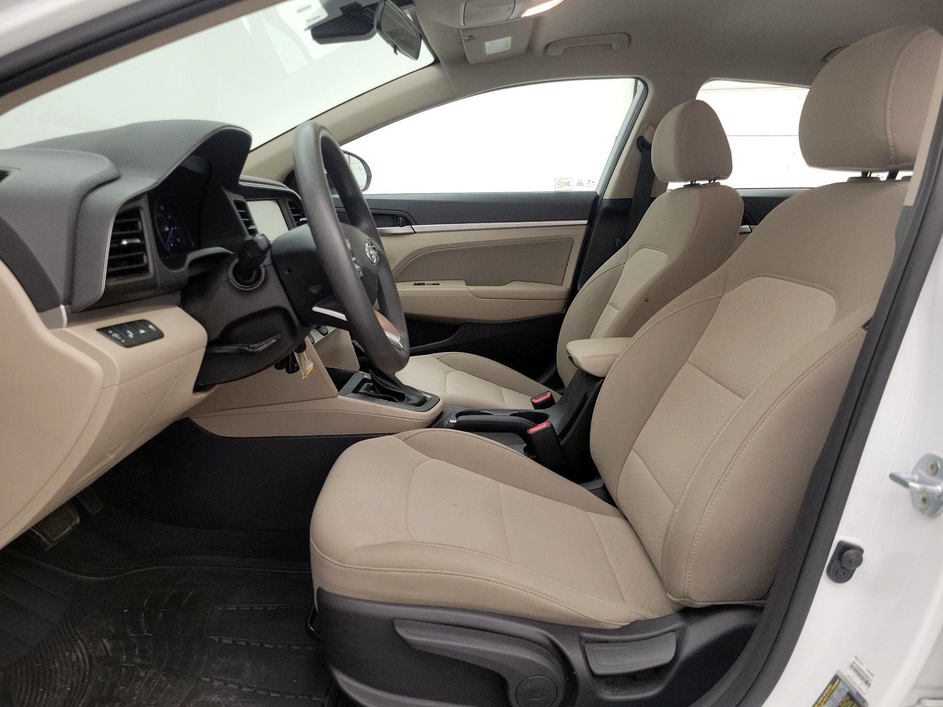 Thumbnail: 2019 Hyundai Elantra - 11