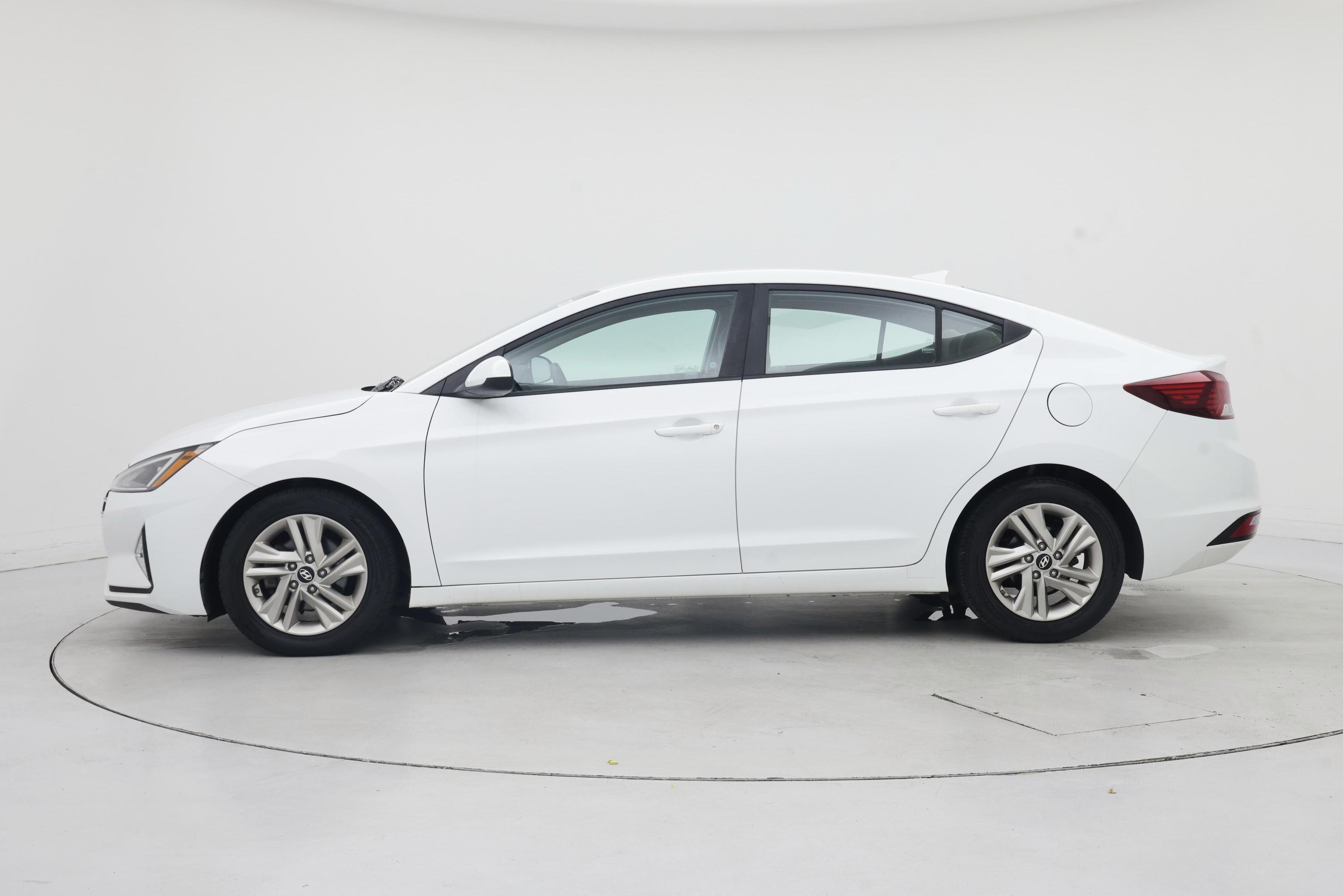 Thumbnail: 2019 Hyundai Elantra - 3