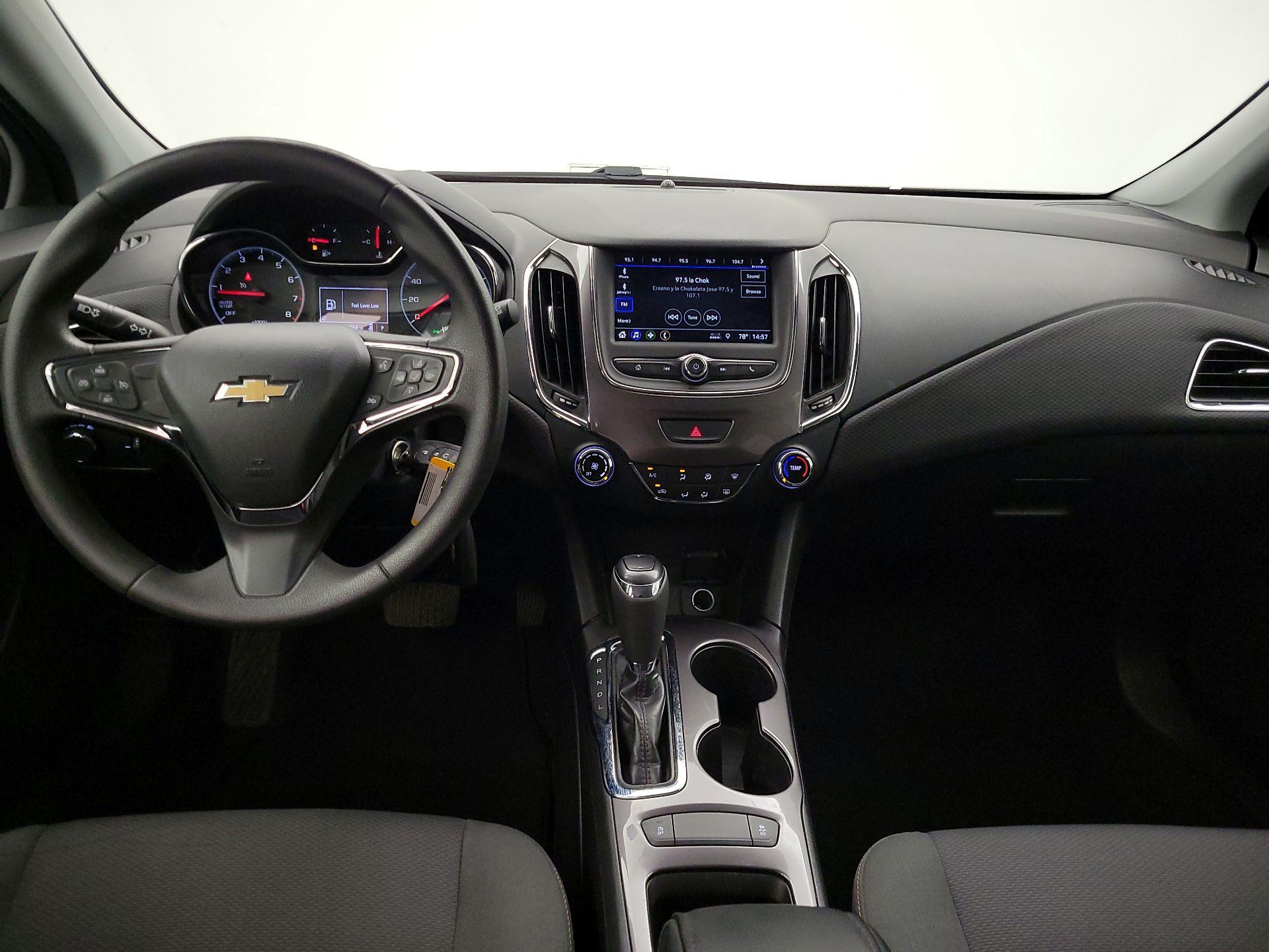 Thumbnail: 2019 Chevrolet Cruze - 9