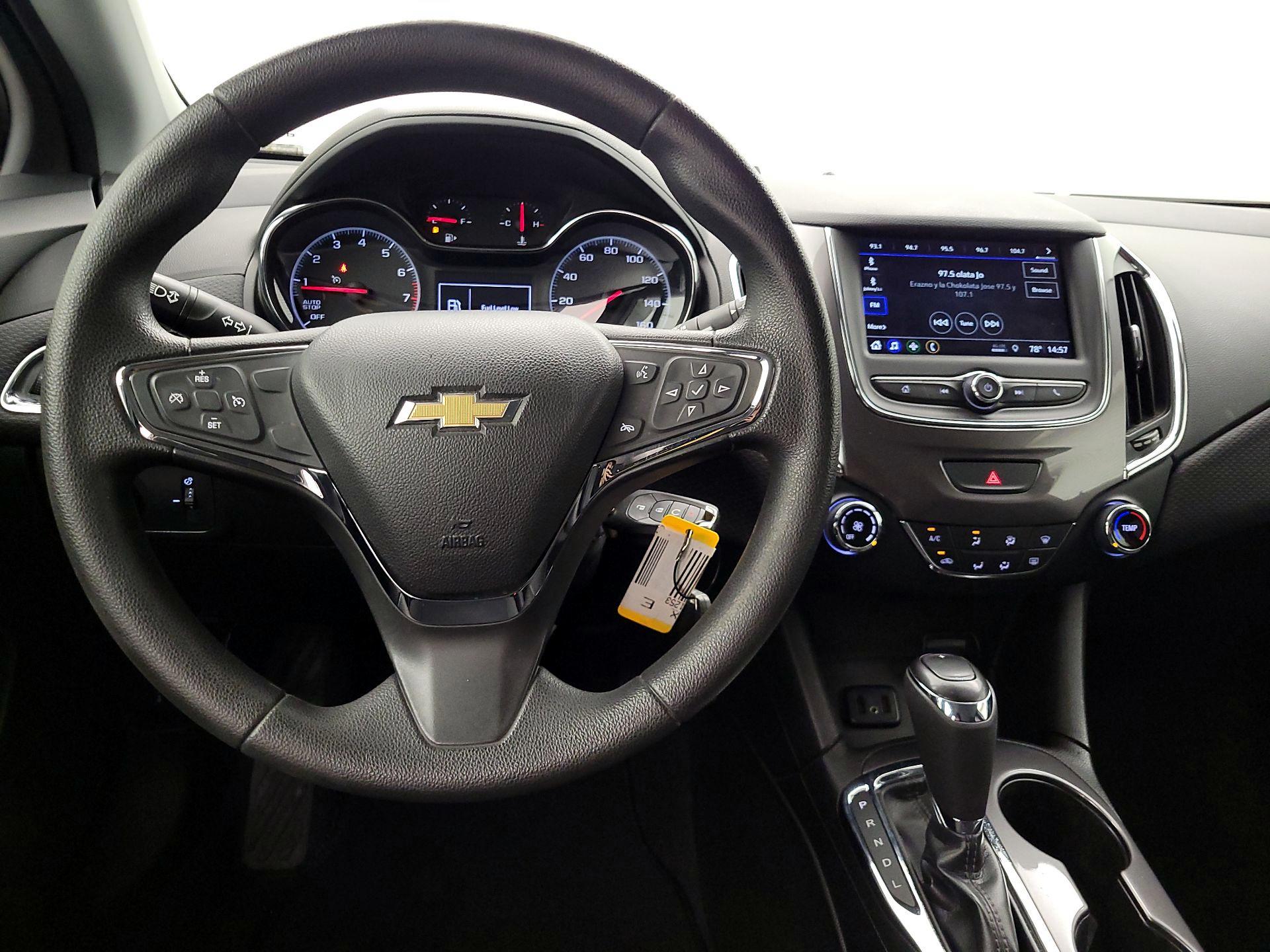 Thumbnail: 2019 Chevrolet Cruze - 10
