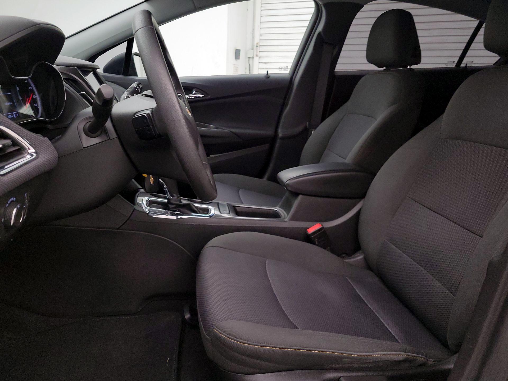 Thumbnail: 2019 Chevrolet Cruze - 11