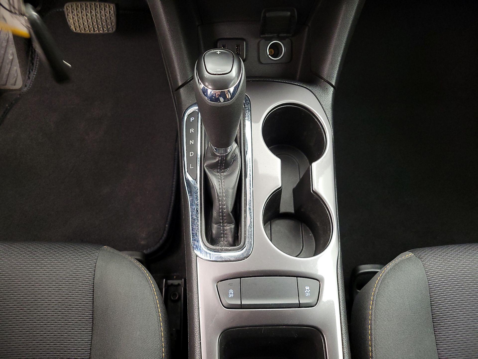 Thumbnail: 2019 Chevrolet Cruze - 17