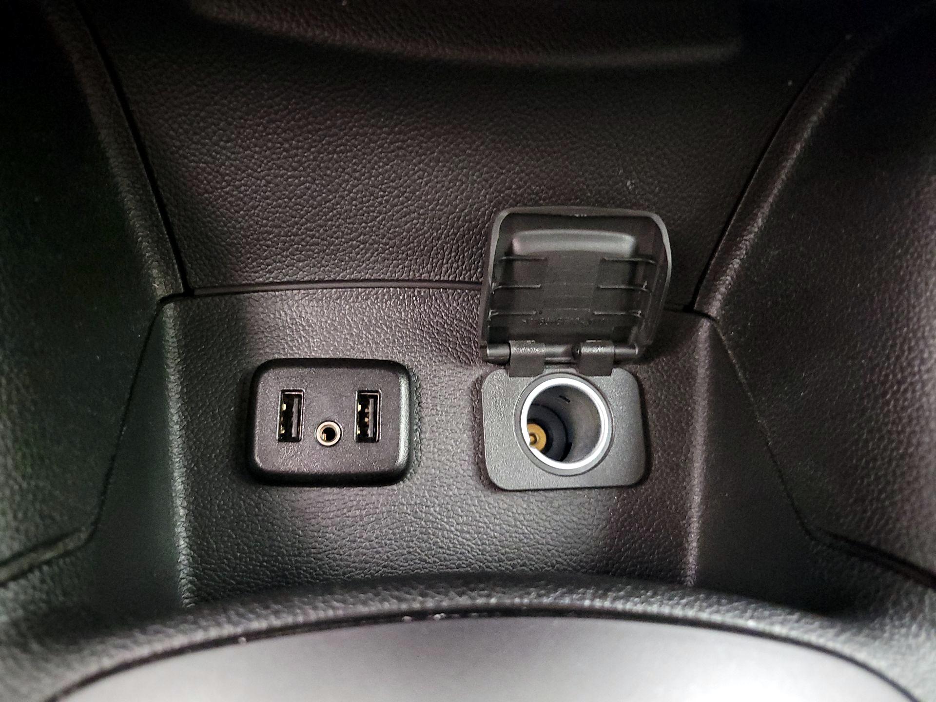 Thumbnail: 2019 Chevrolet Cruze - 18