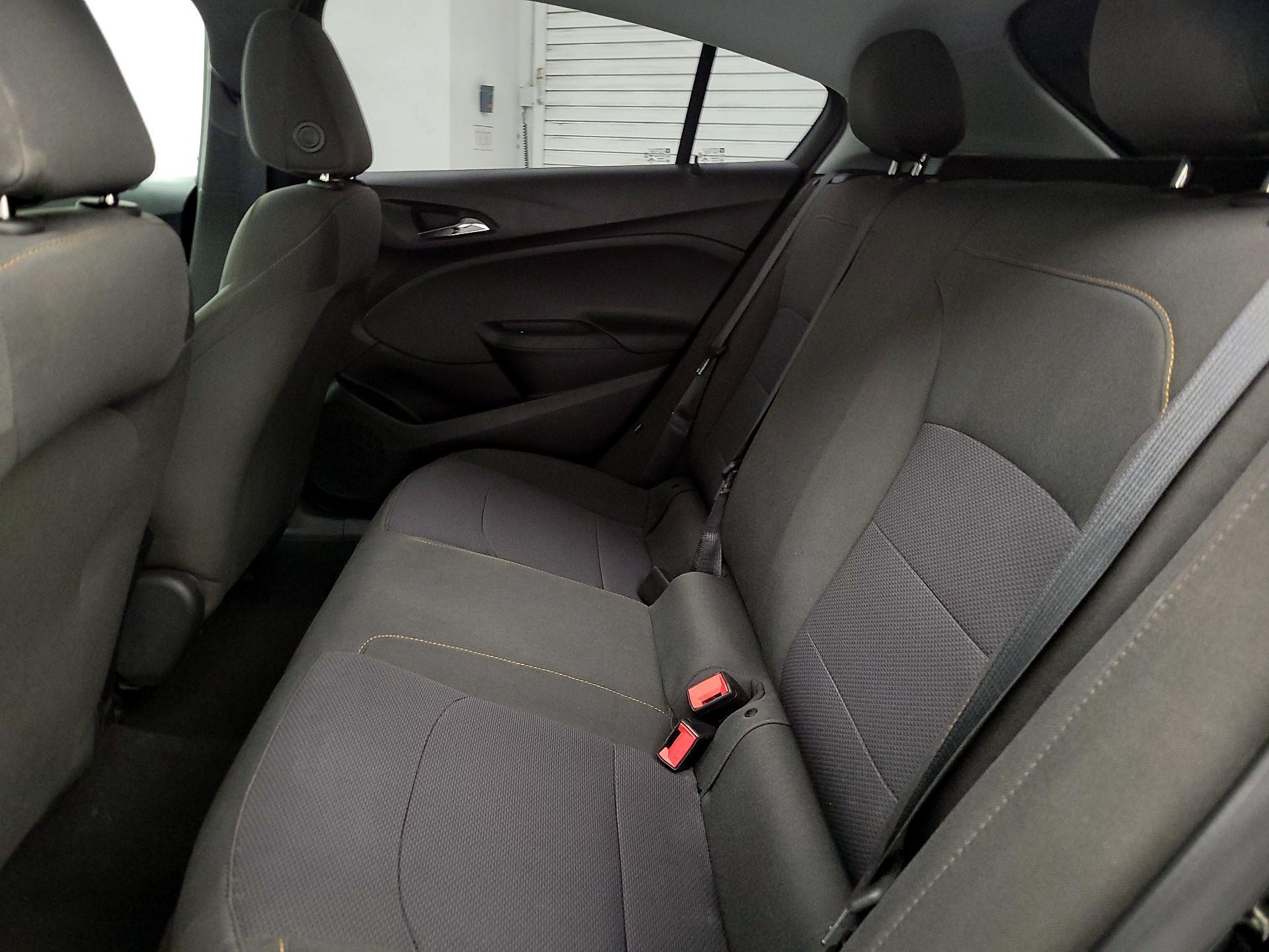 Thumbnail: 2019 Chevrolet Cruze - 19
