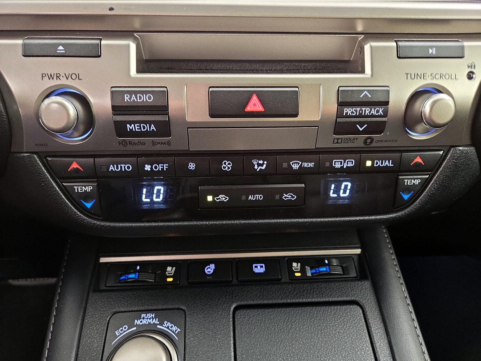 Thumbnail: 2018 Lexus ES - 17