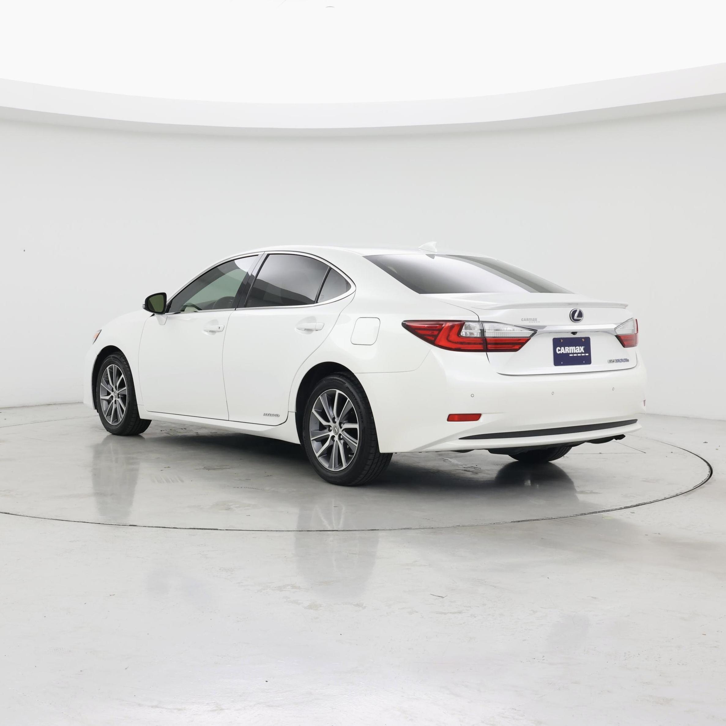 Thumbnail: 2018 Lexus ES - 2