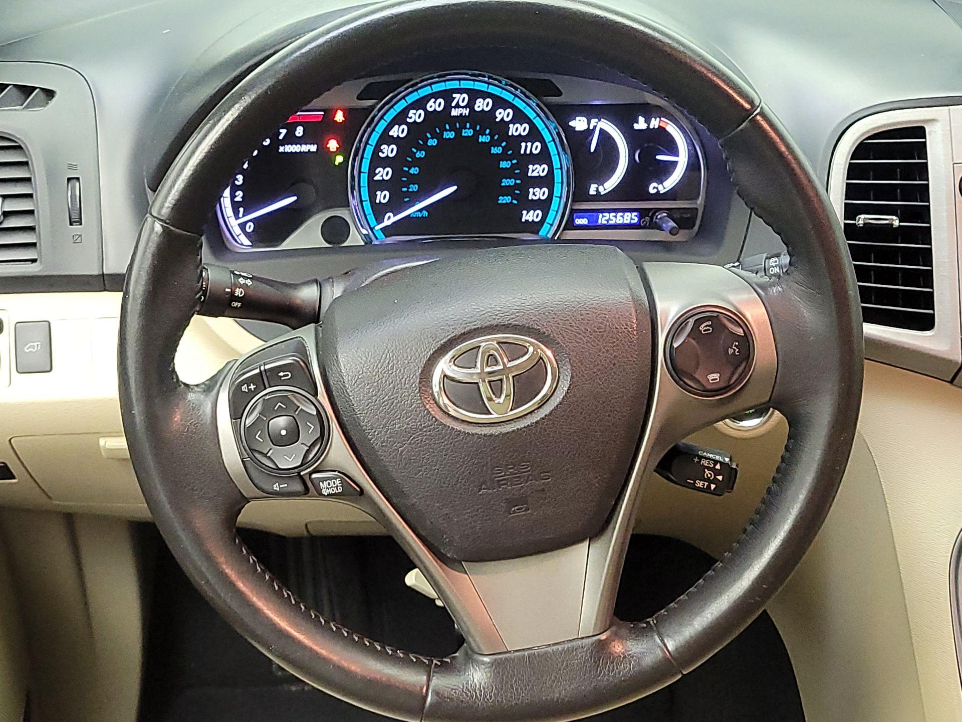 Thumbnail: 2014 Toyota Venza - 10