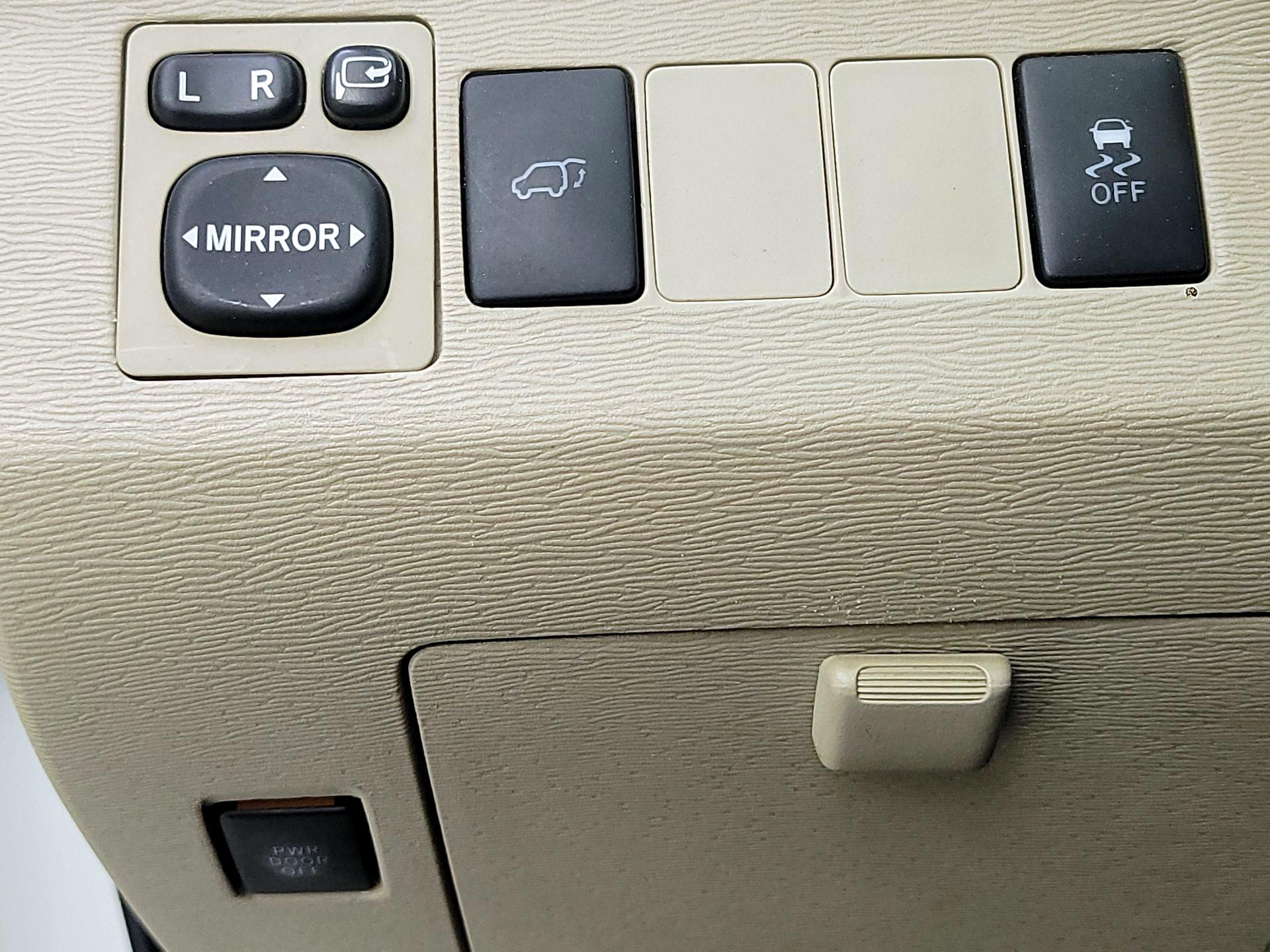 Thumbnail: 2014 Toyota Venza - 13