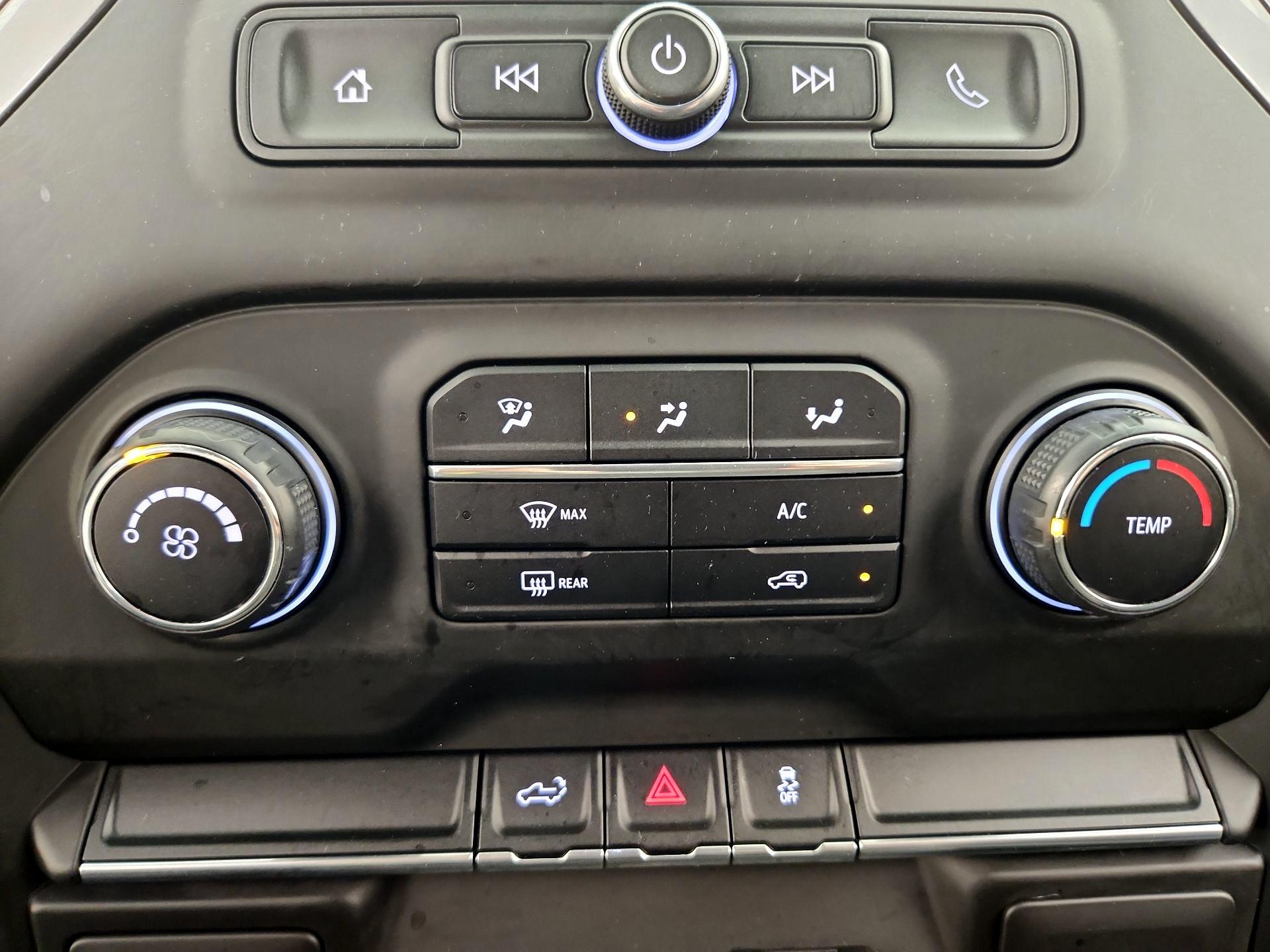 Thumbnail: 2020 Chevrolet Silverado 1500 - 16