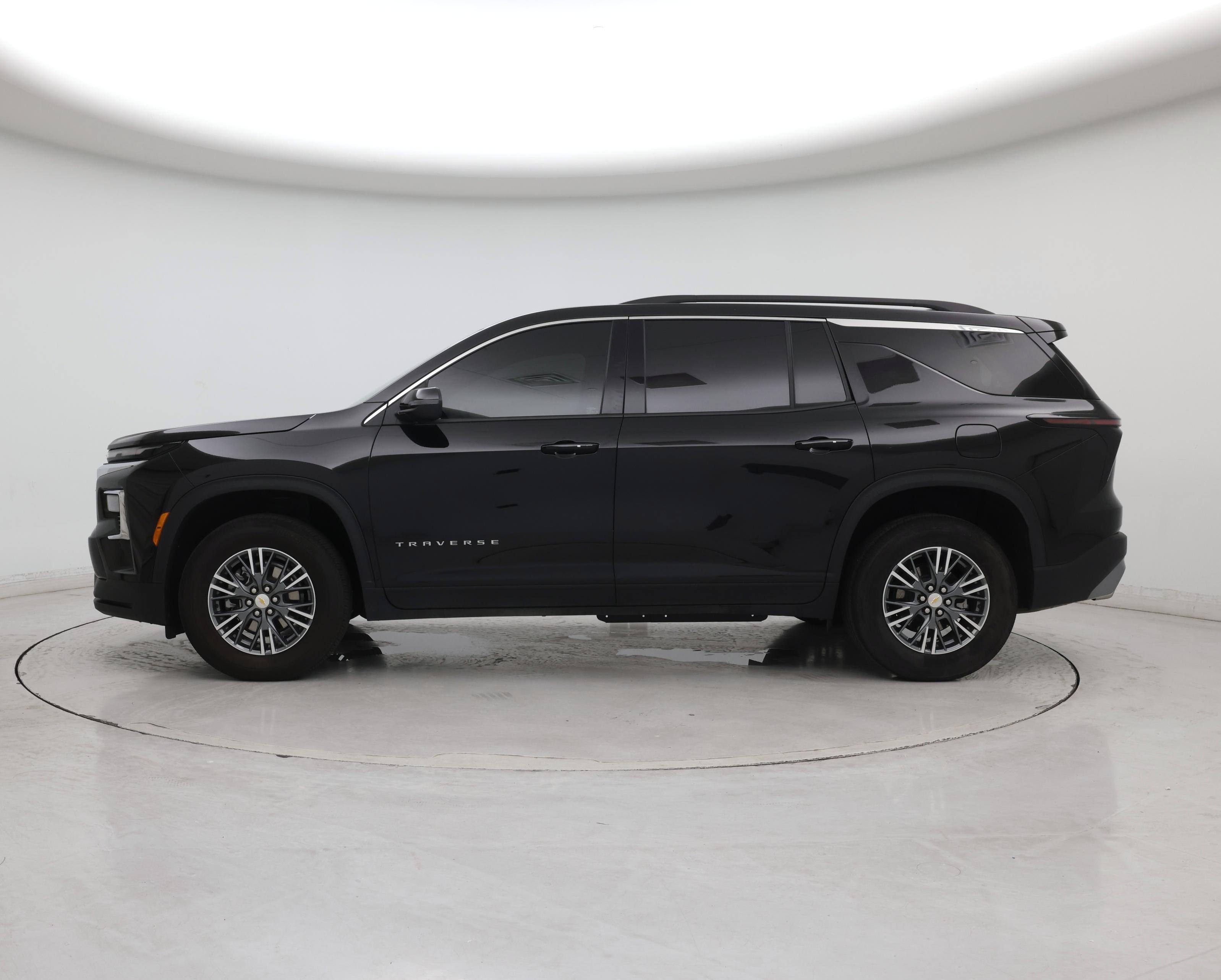 Thumbnail: 2025 Chevrolet Traverse - 3