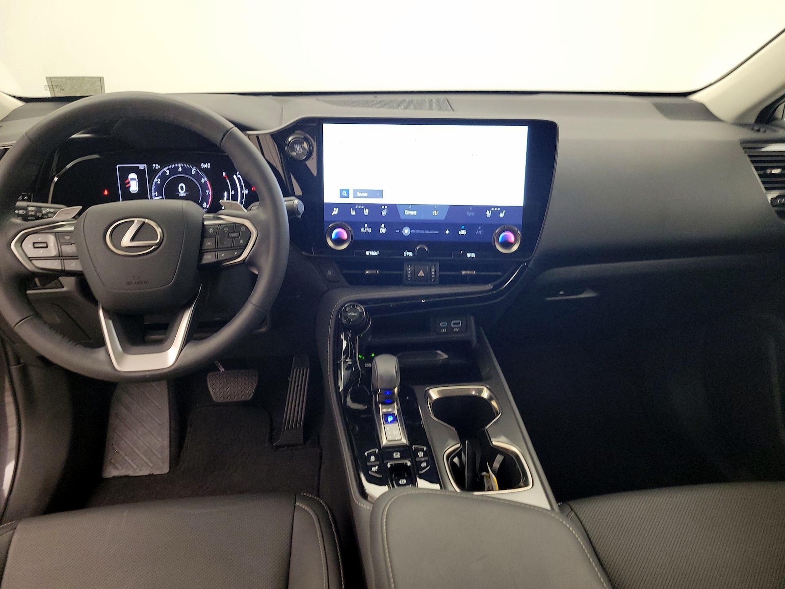 2025 Lexus NX 350 - Photo 10