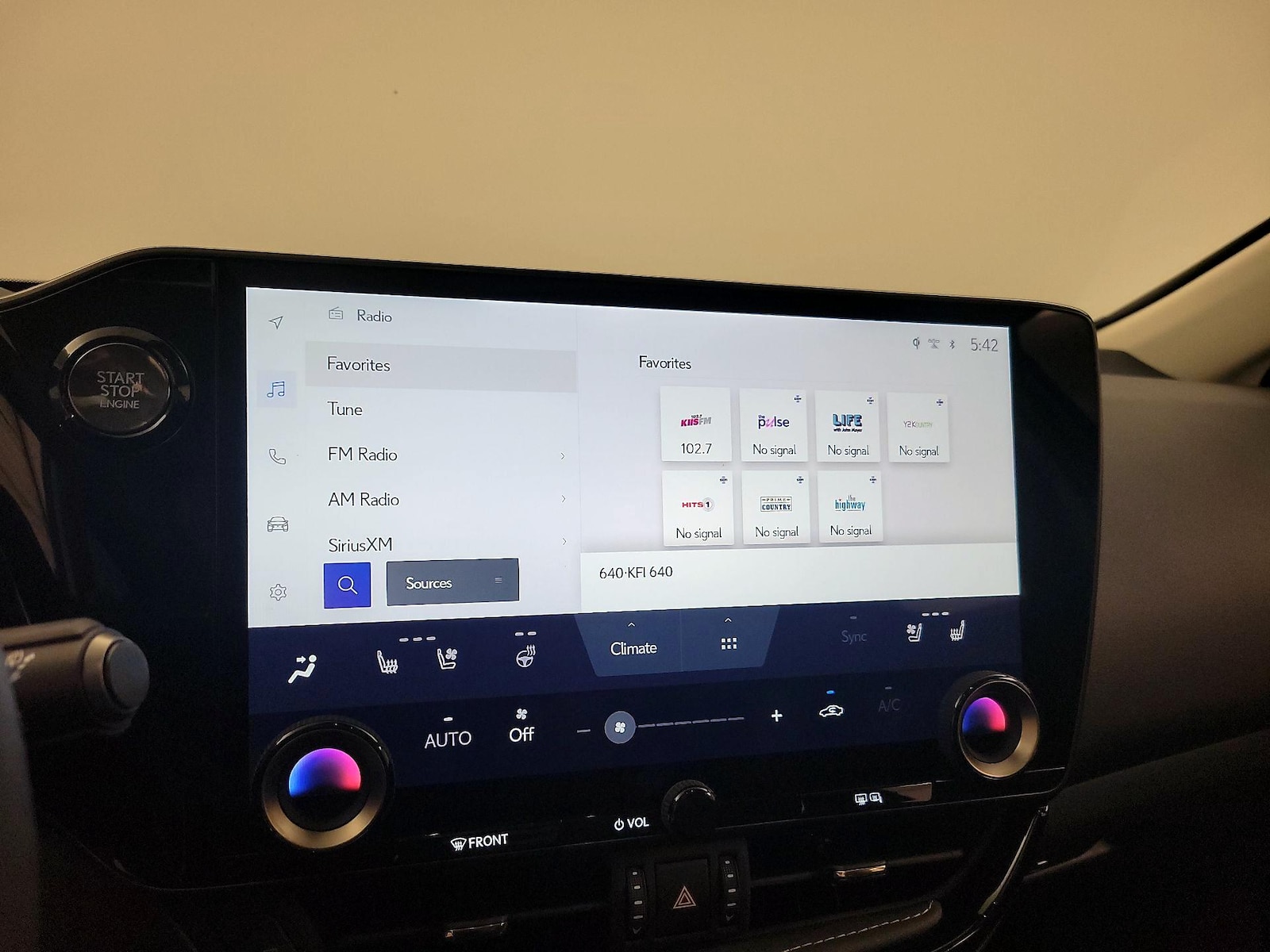 2025 Lexus NX 350 - Photo 16