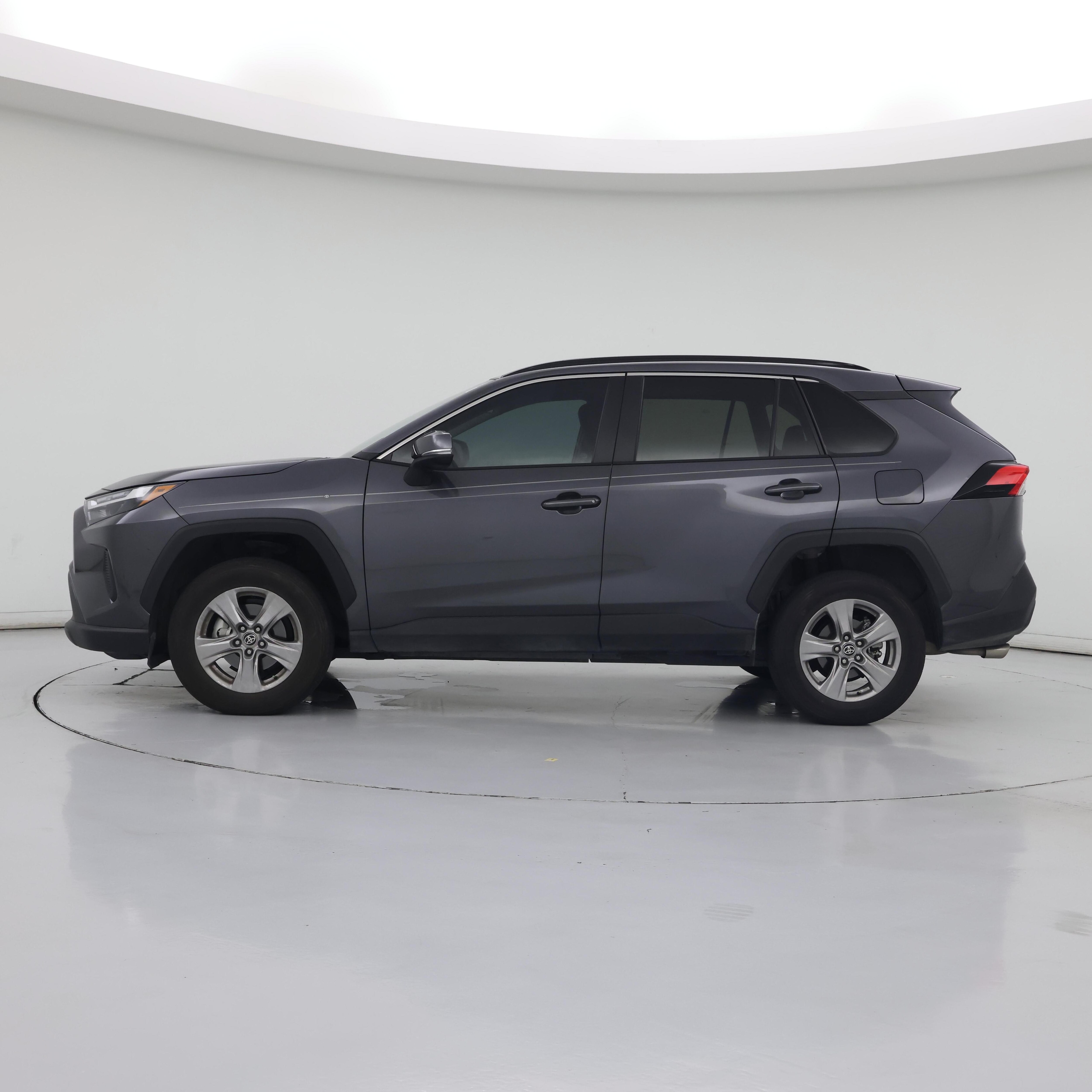 Thumbnail: 2022 Toyota RAV4 - 3