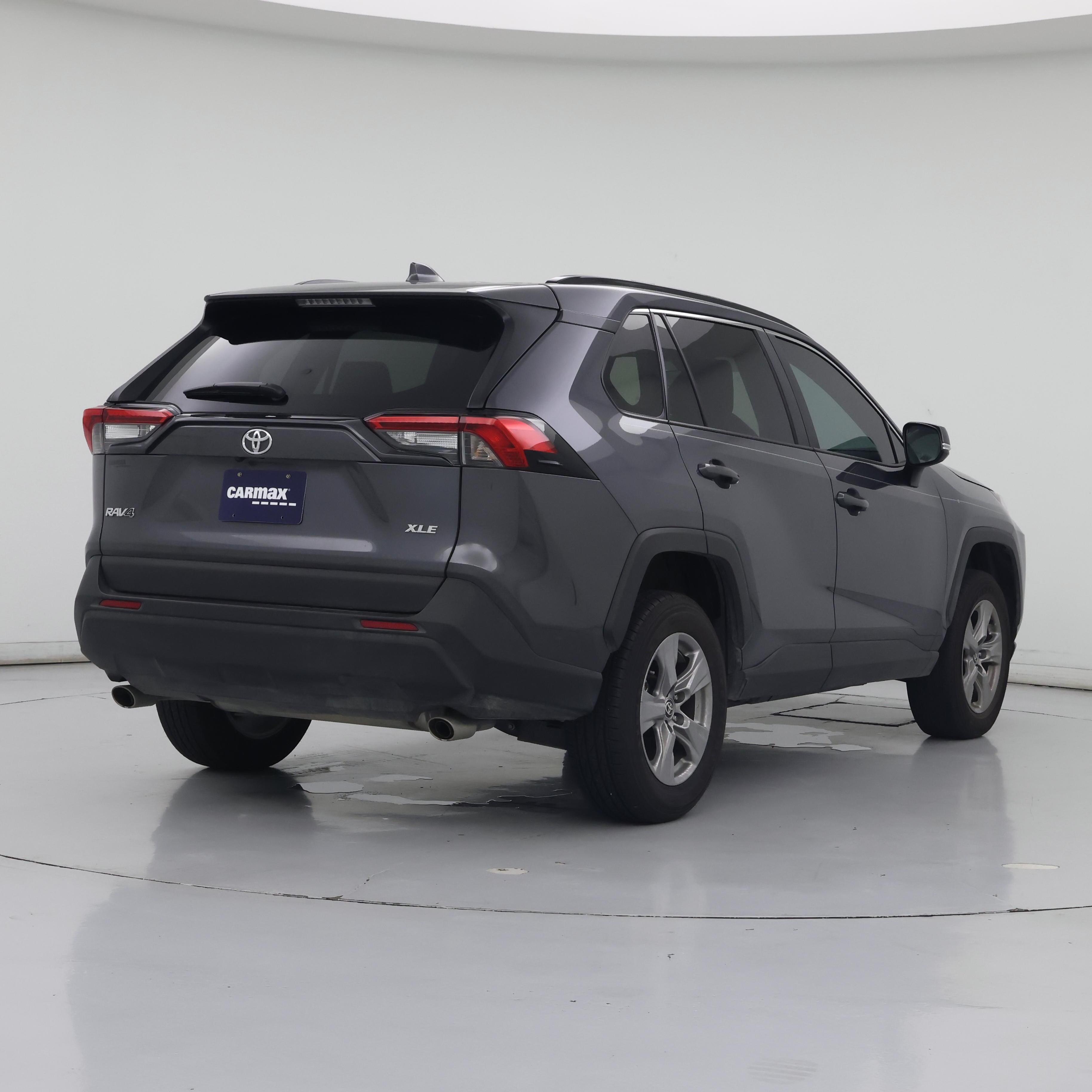 Thumbnail: 2022 Toyota RAV4 - 8