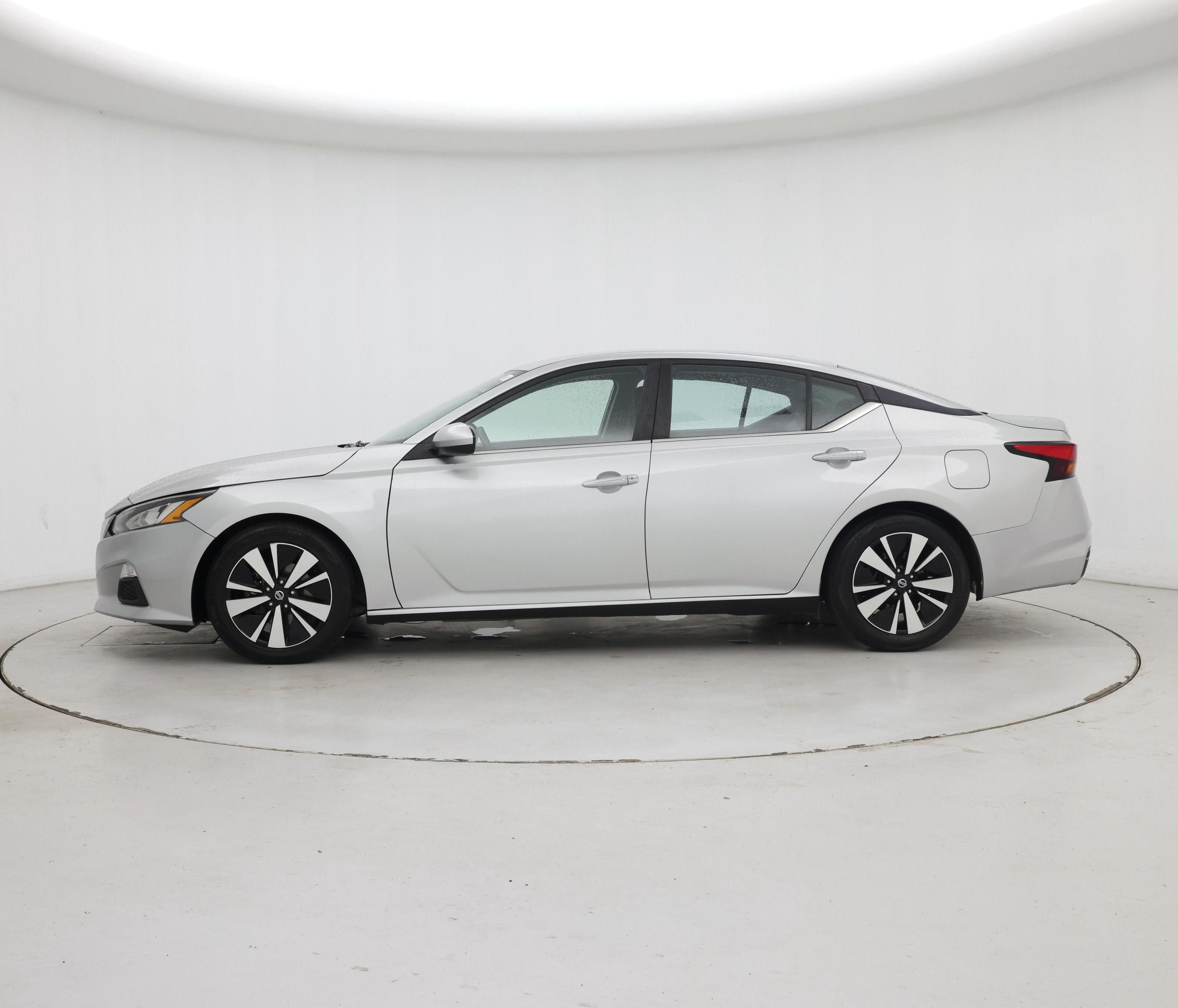 Thumbnail: 2022 Nissan Altima - 3