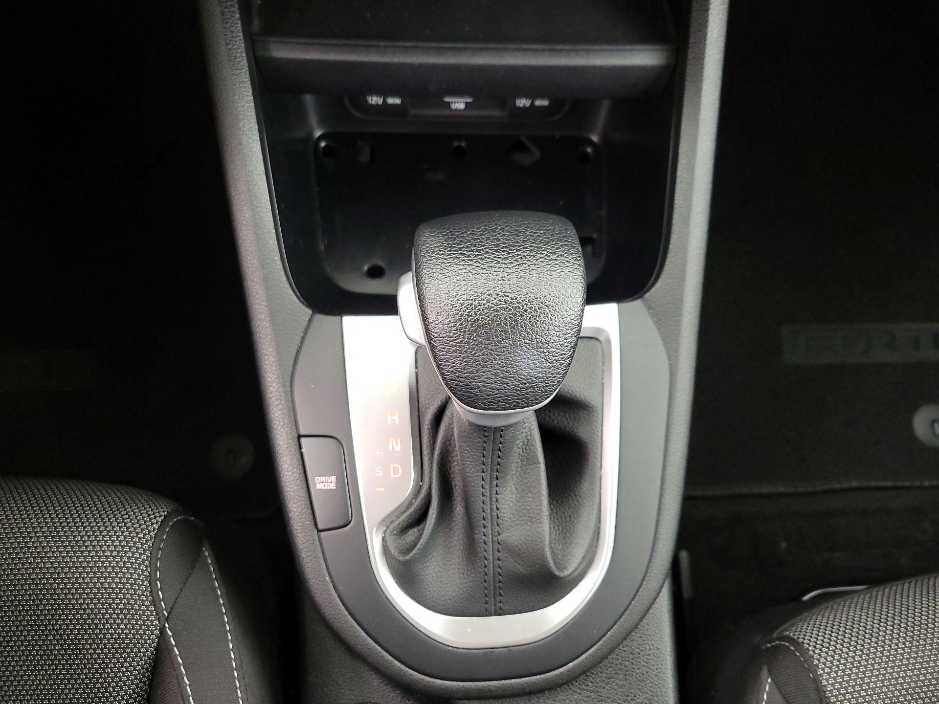 Thumbnail: 2023 Kia Forte - 17