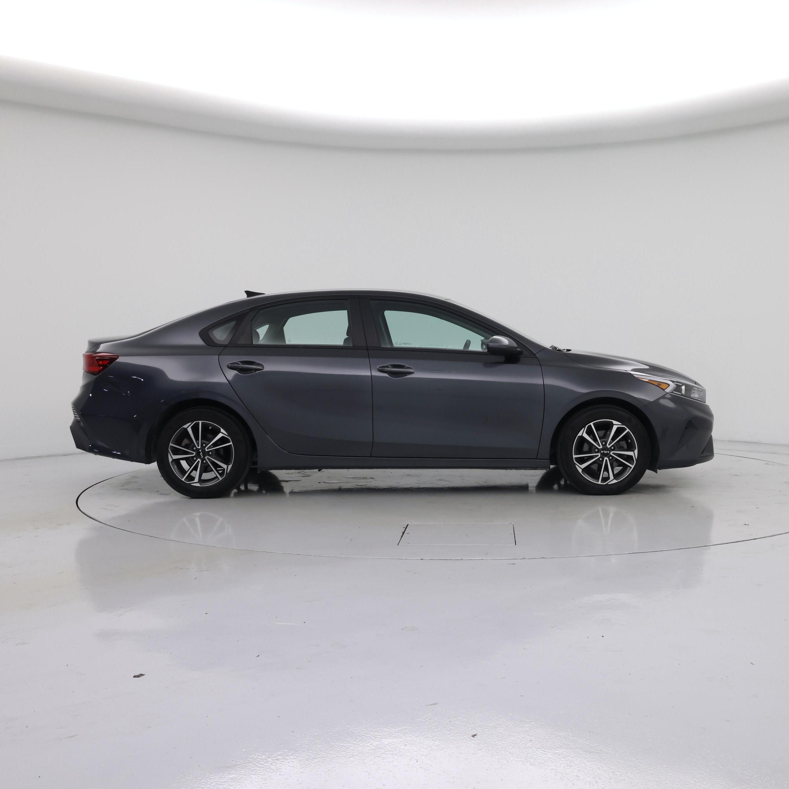 Thumbnail: 2023 Kia Forte - 7