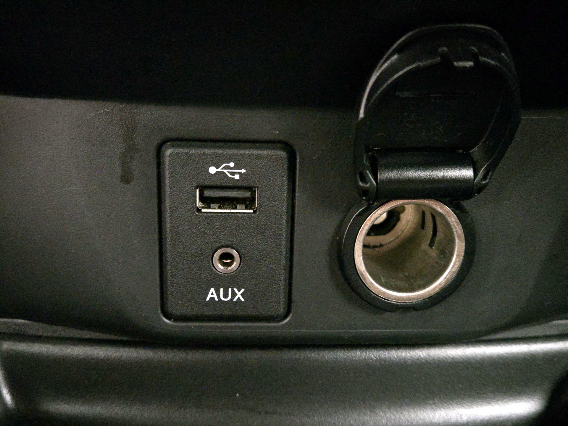 Thumbnail: 2016 Nissan Rogue - 18