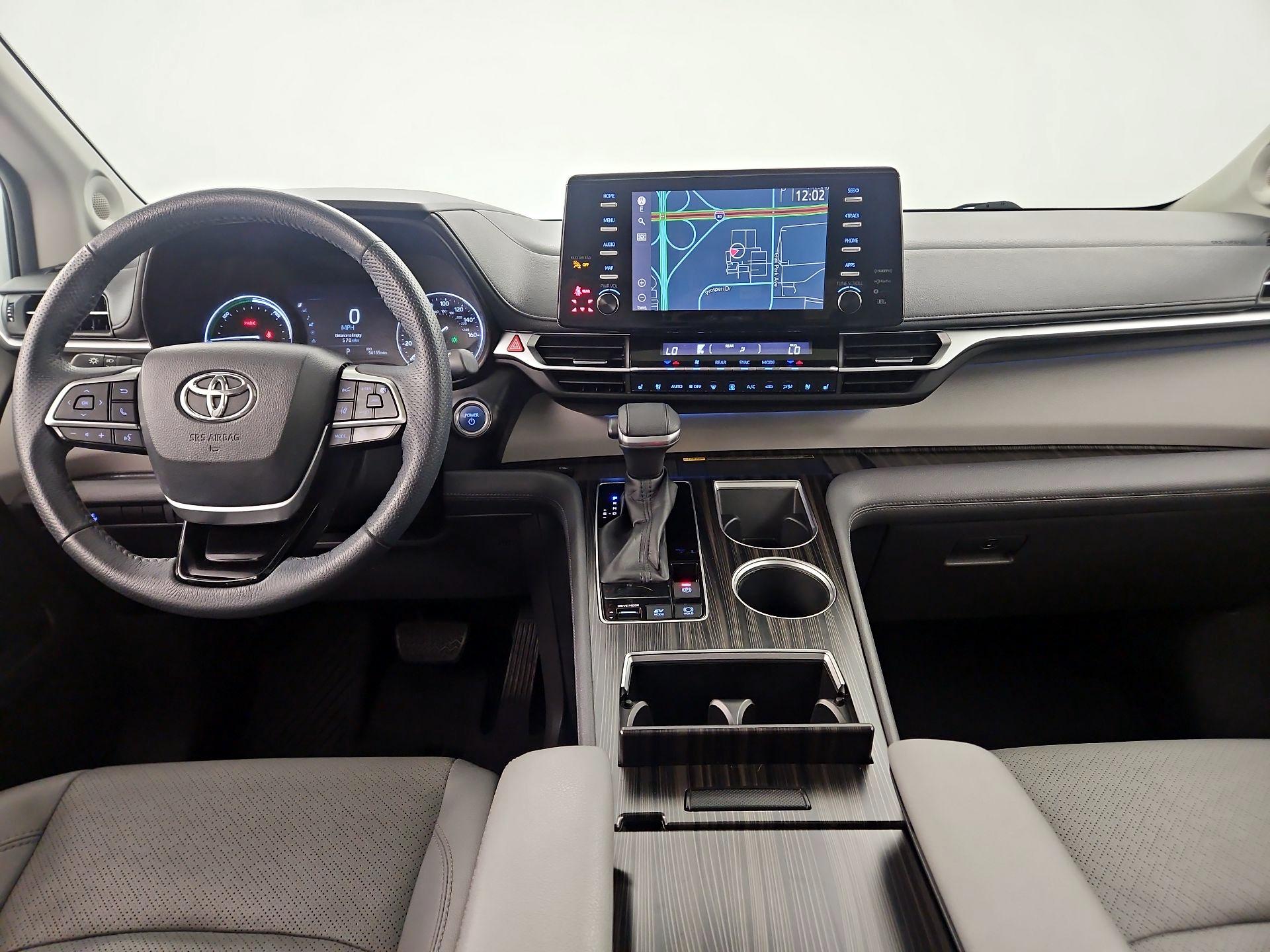 Thumbnail: 2022 Toyota Sienna - 8