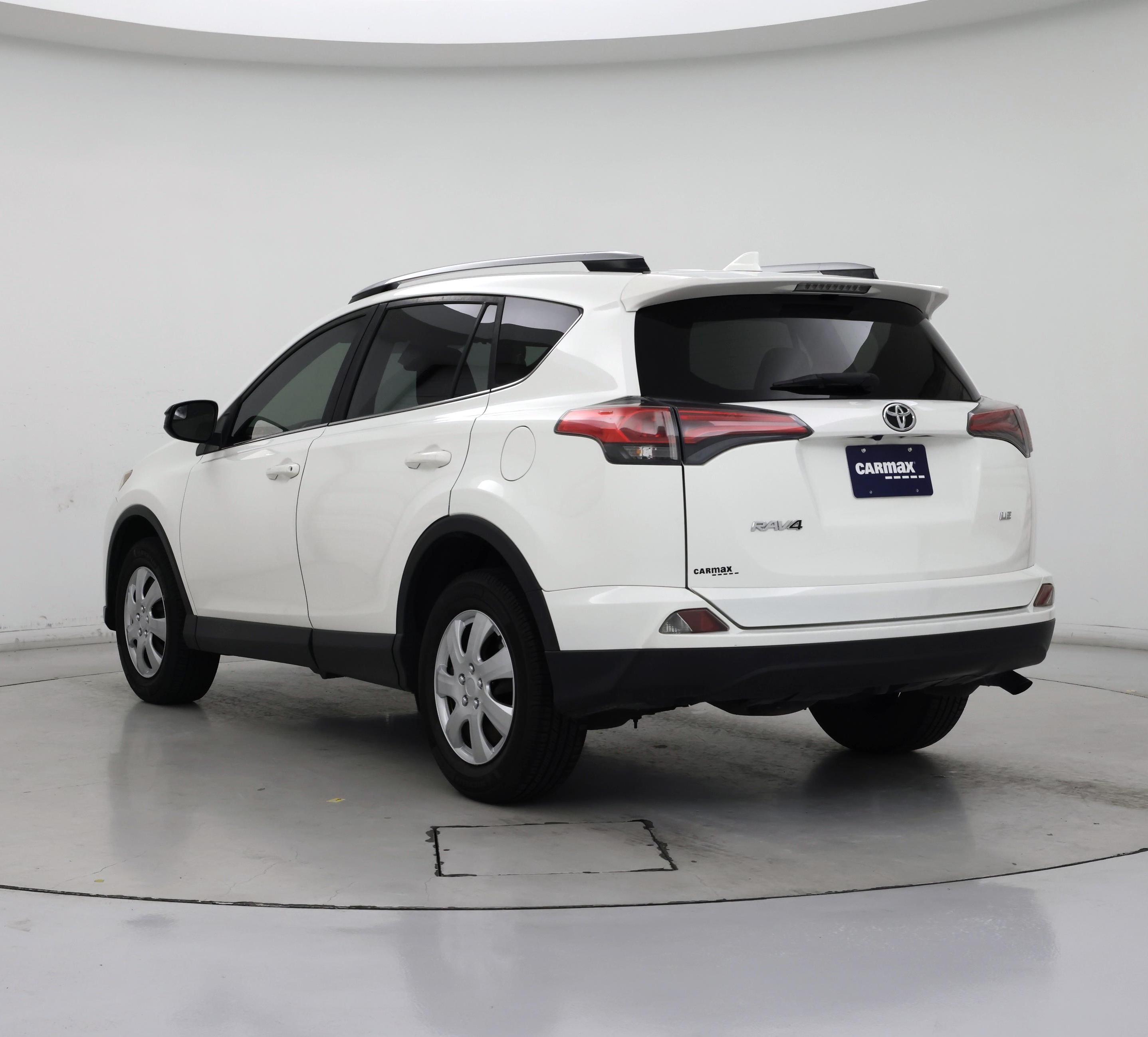 Thumbnail: 2017 Toyota RAV4 - 2