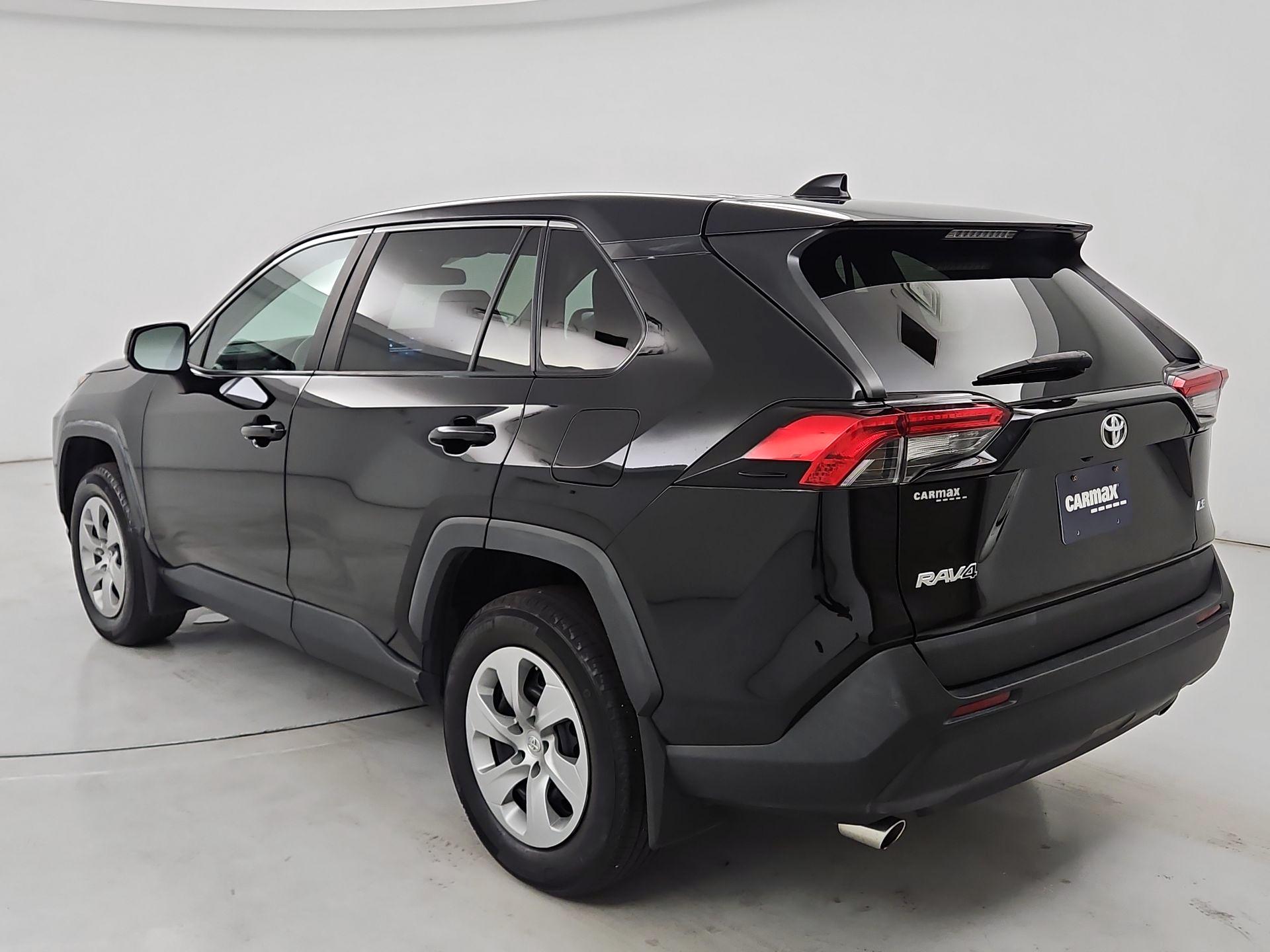 Thumbnail: 2022 Toyota RAV4 - 7