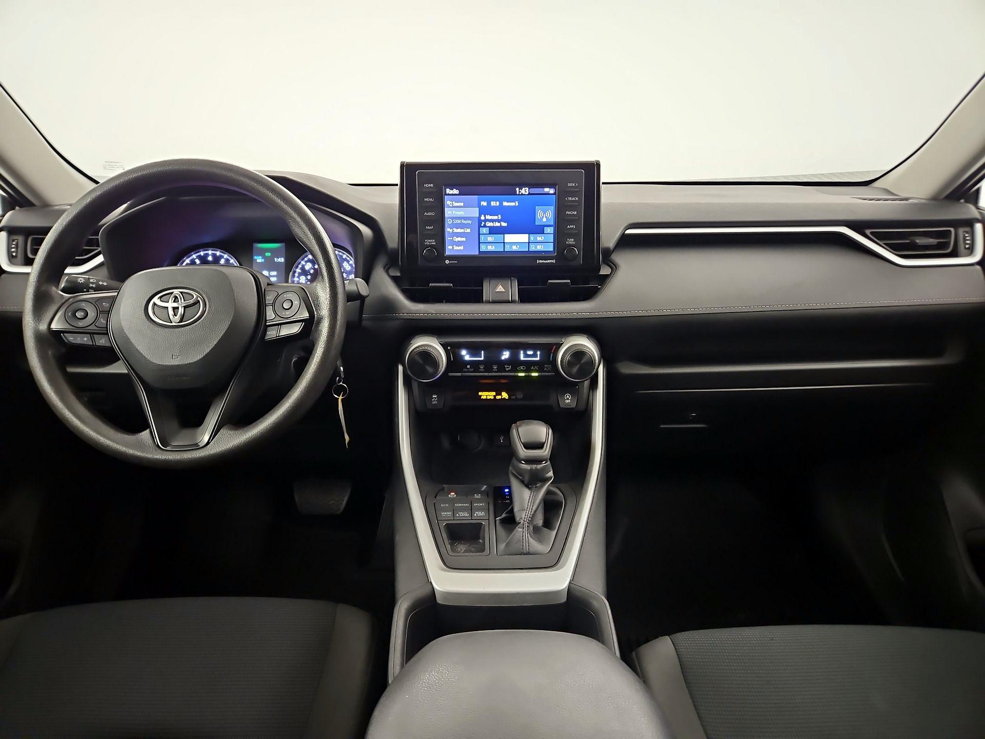 Thumbnail: 2022 Toyota RAV4 - 8