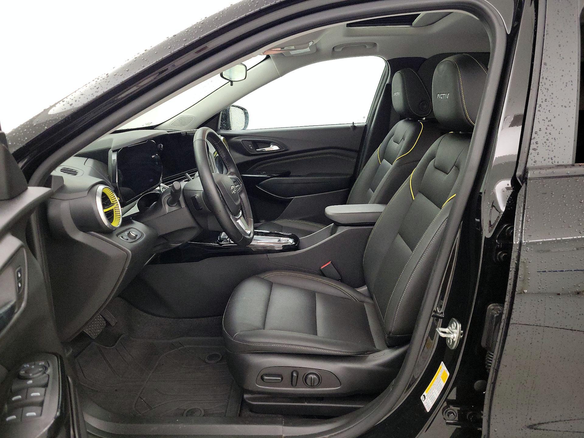 Thumbnail: 2025 Chevrolet Trax - 11