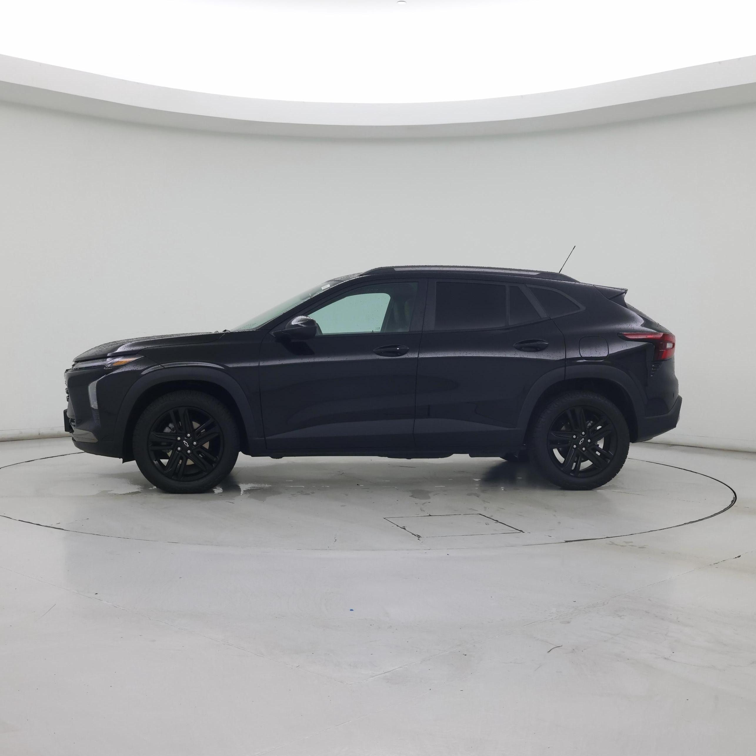 Thumbnail: 2025 Chevrolet Trax - 3
