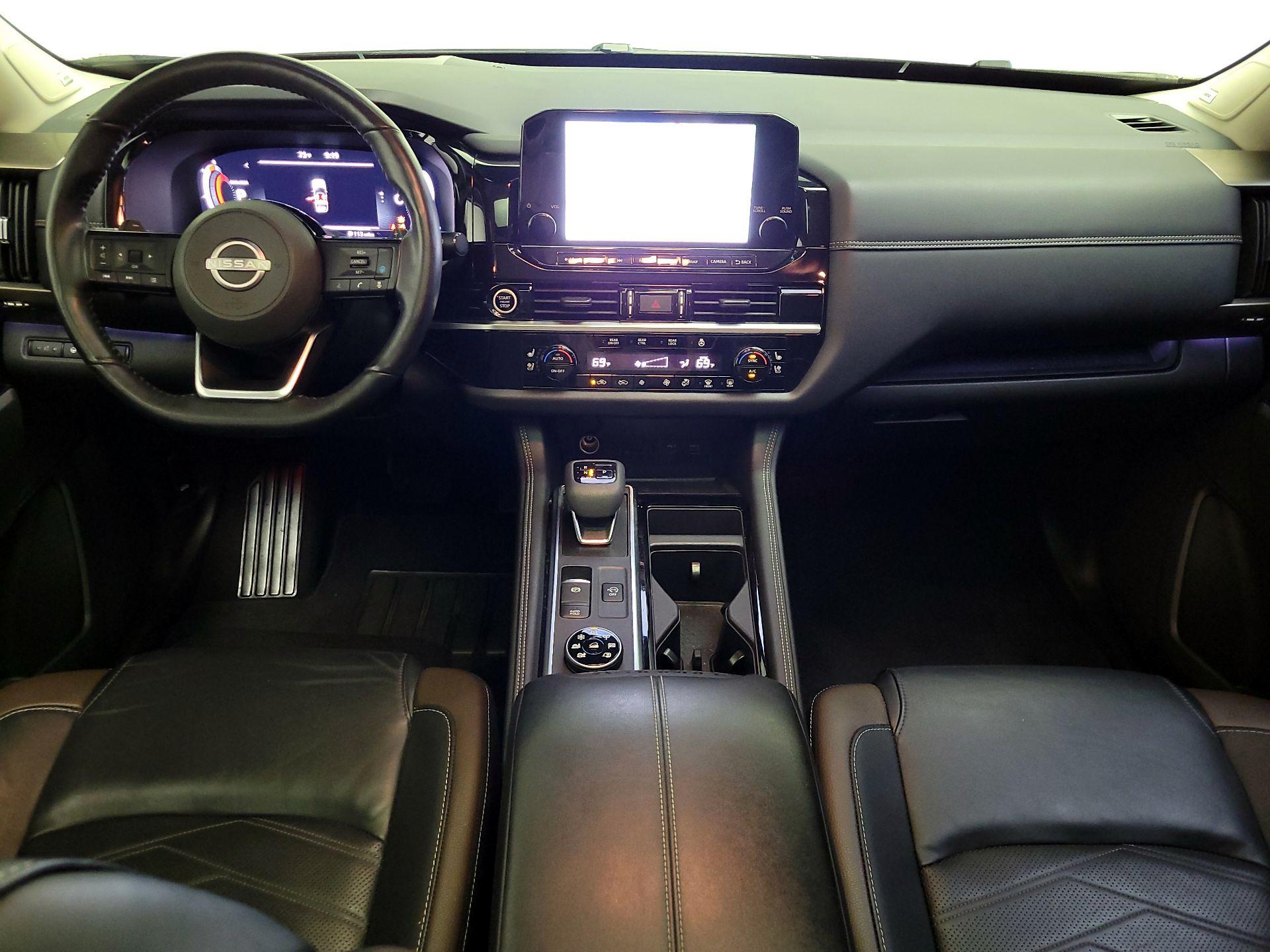Thumbnail: 2023 Nissan Pathfinder - 9