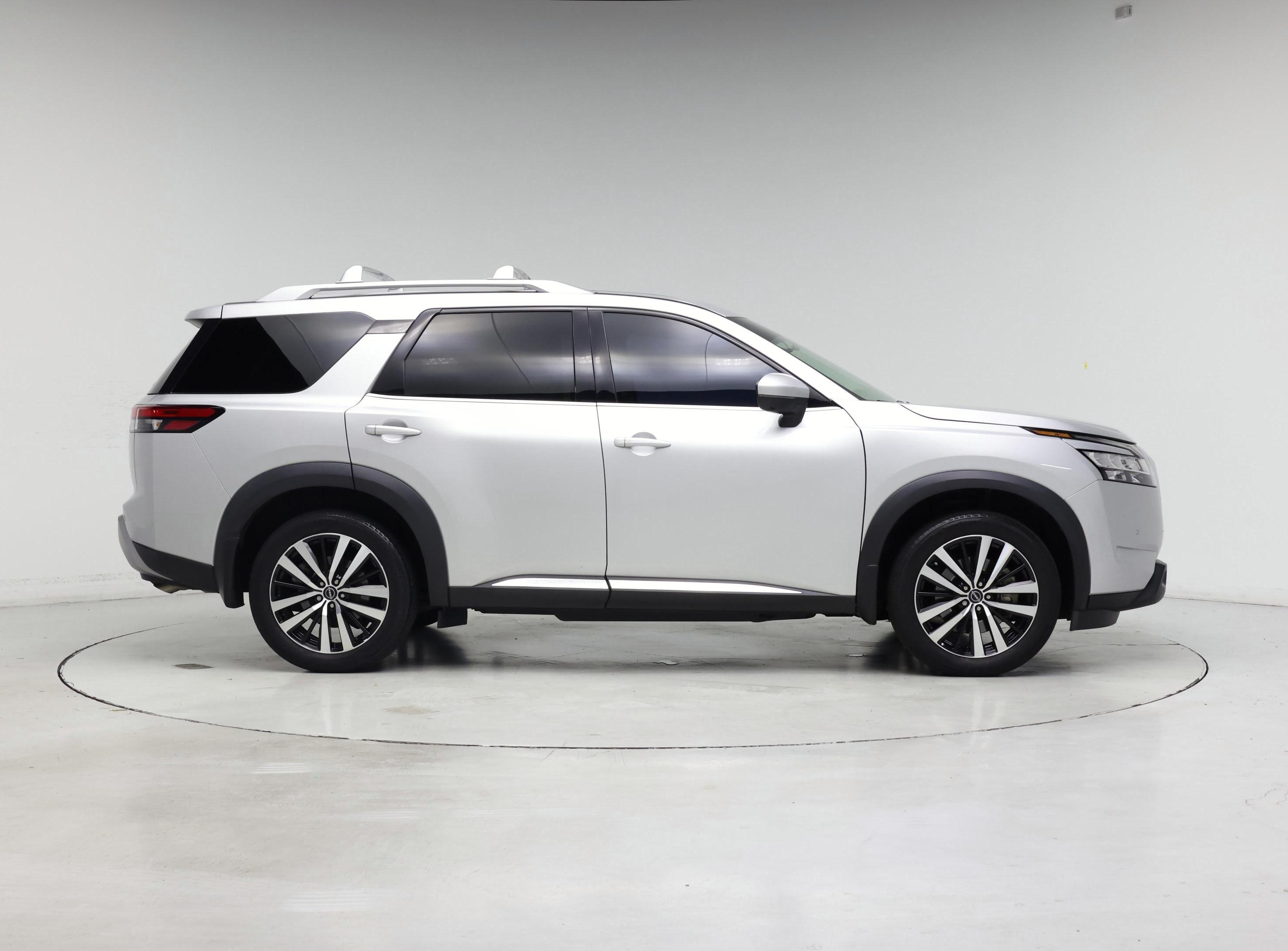 Thumbnail: 2023 Nissan Pathfinder - 7