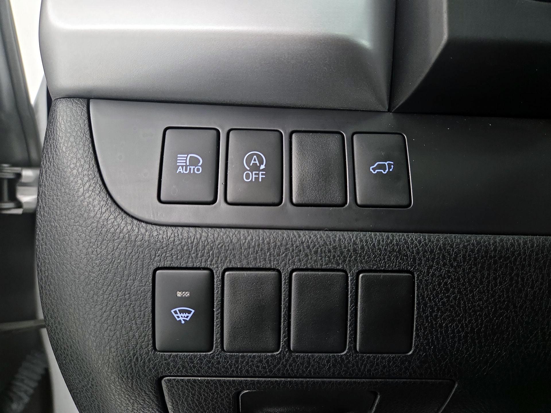 Thumbnail: 2018 Toyota Highlander - 13
