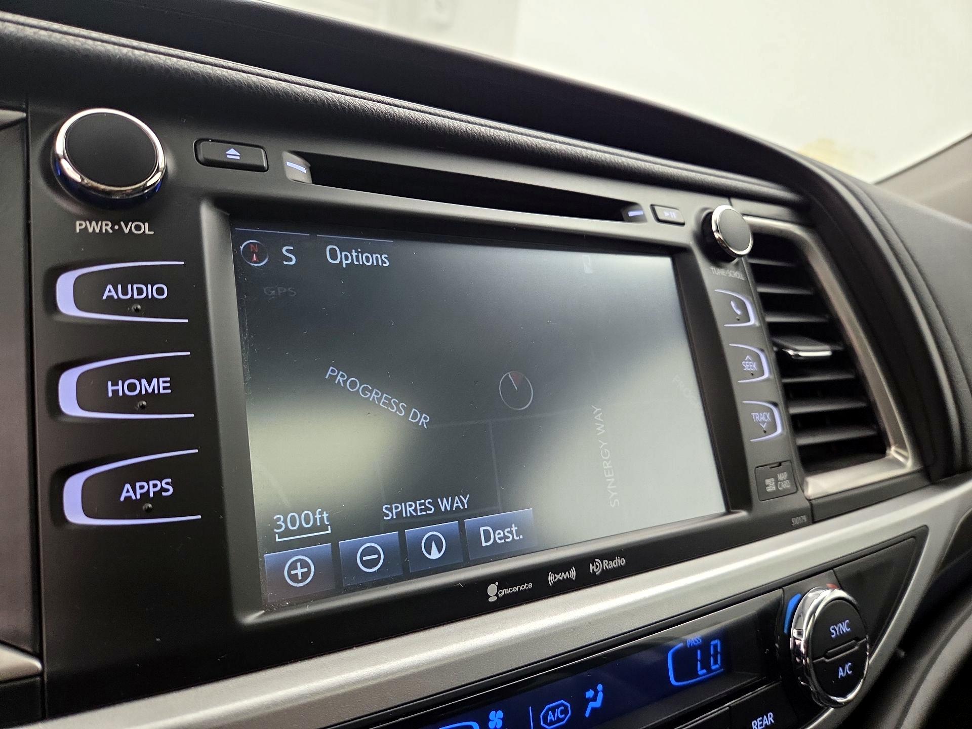 Thumbnail: 2018 Toyota Highlander - 14