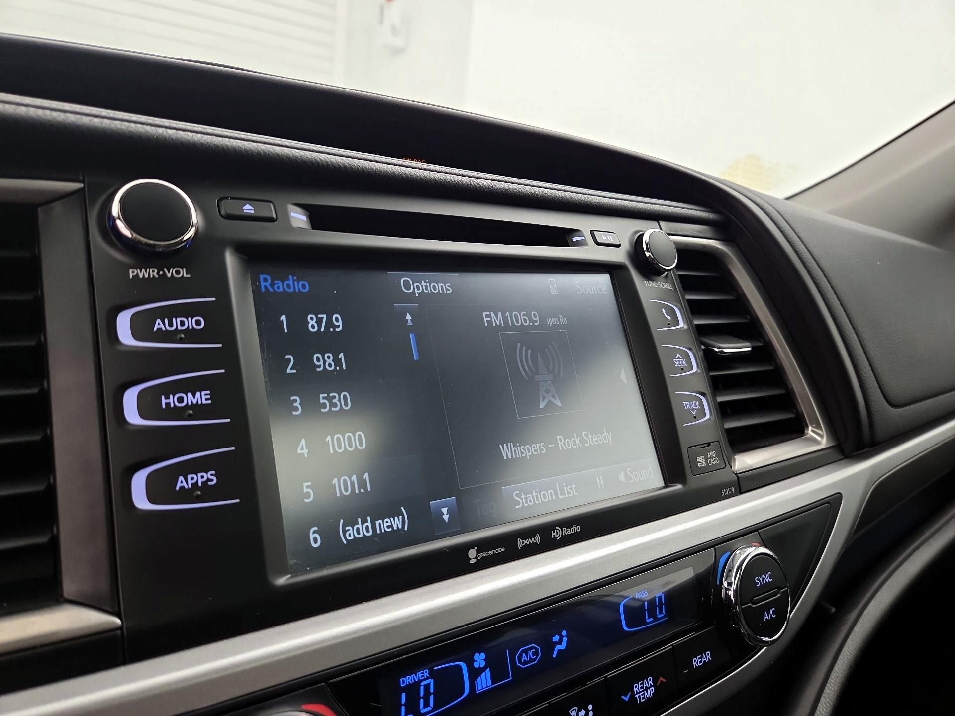 Thumbnail: 2018 Toyota Highlander - 16