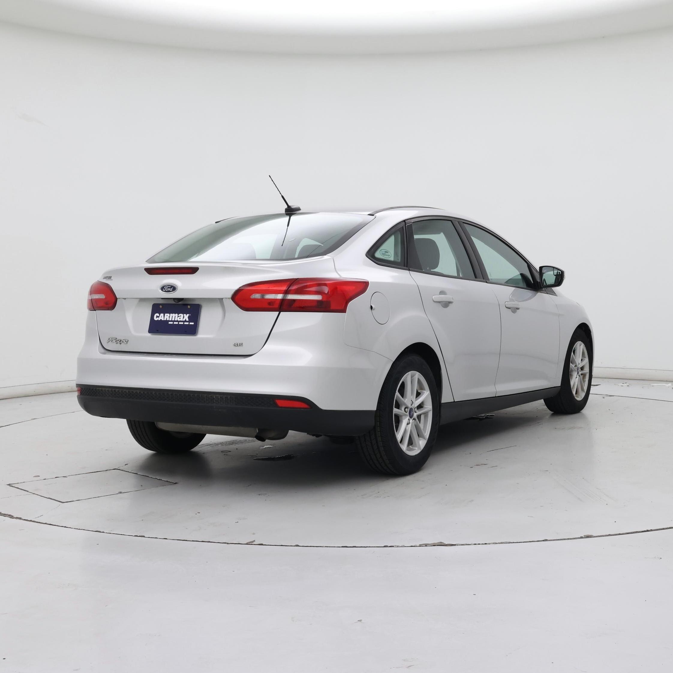 Thumbnail: 2017 Ford Focus - 8