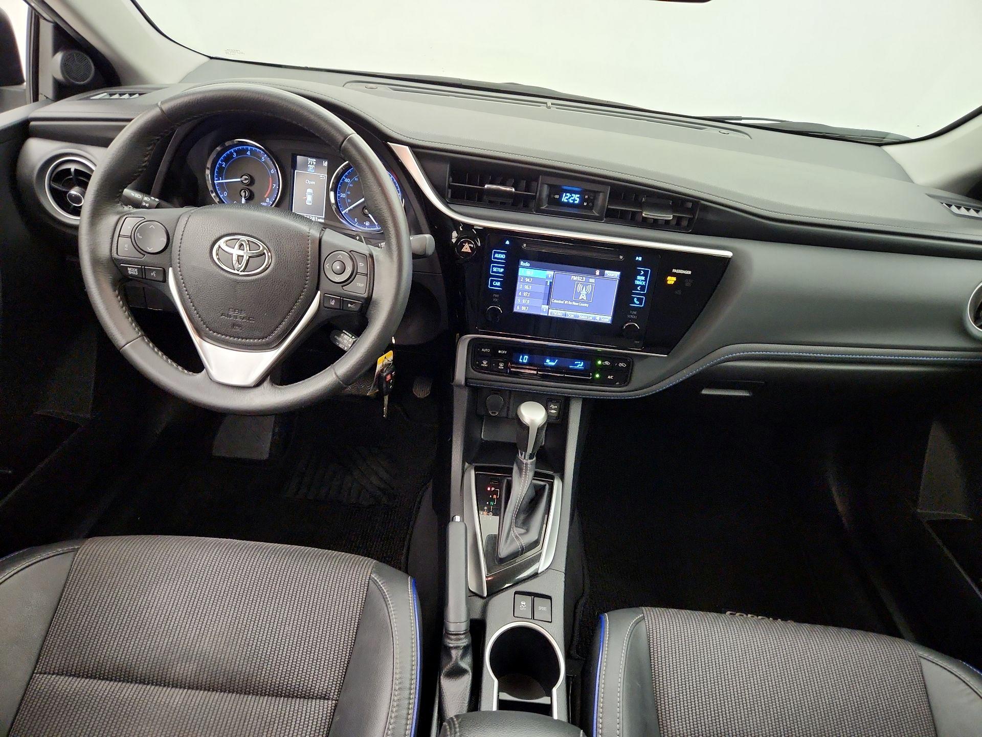Thumbnail: 2017 Toyota Corolla - 9