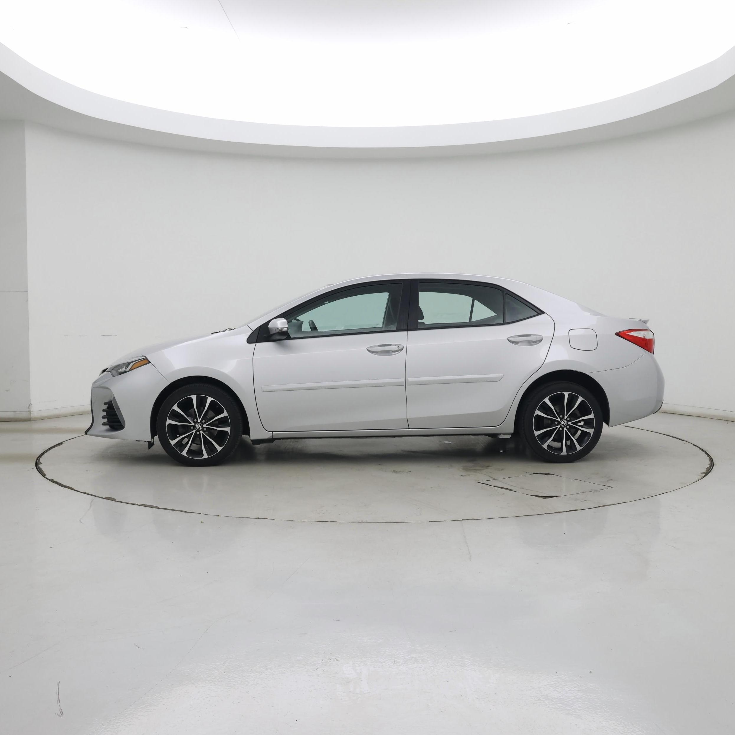 Thumbnail: 2017 Toyota Corolla - 3