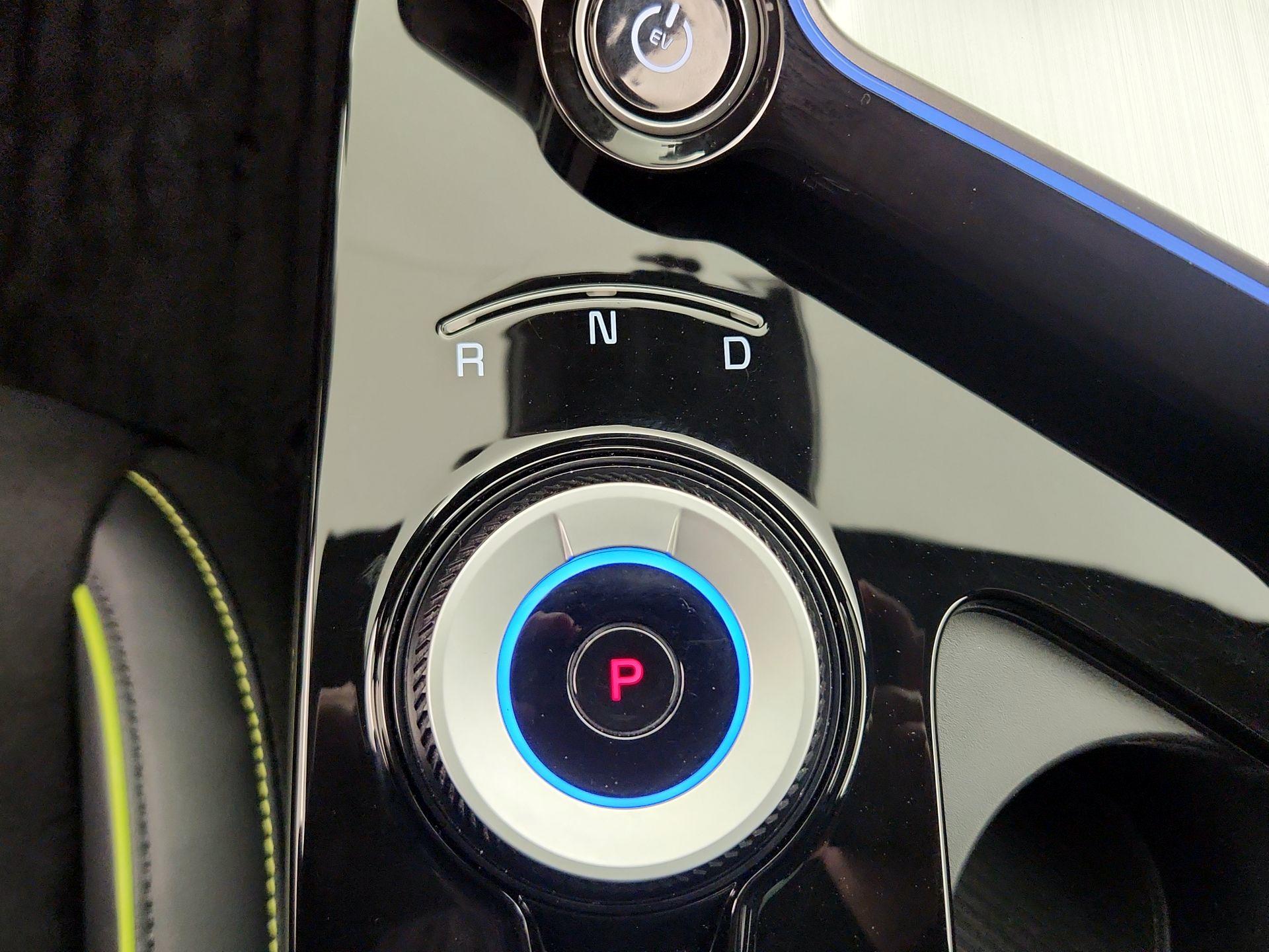 Thumbnail: 2023 Kia EV6 - 18