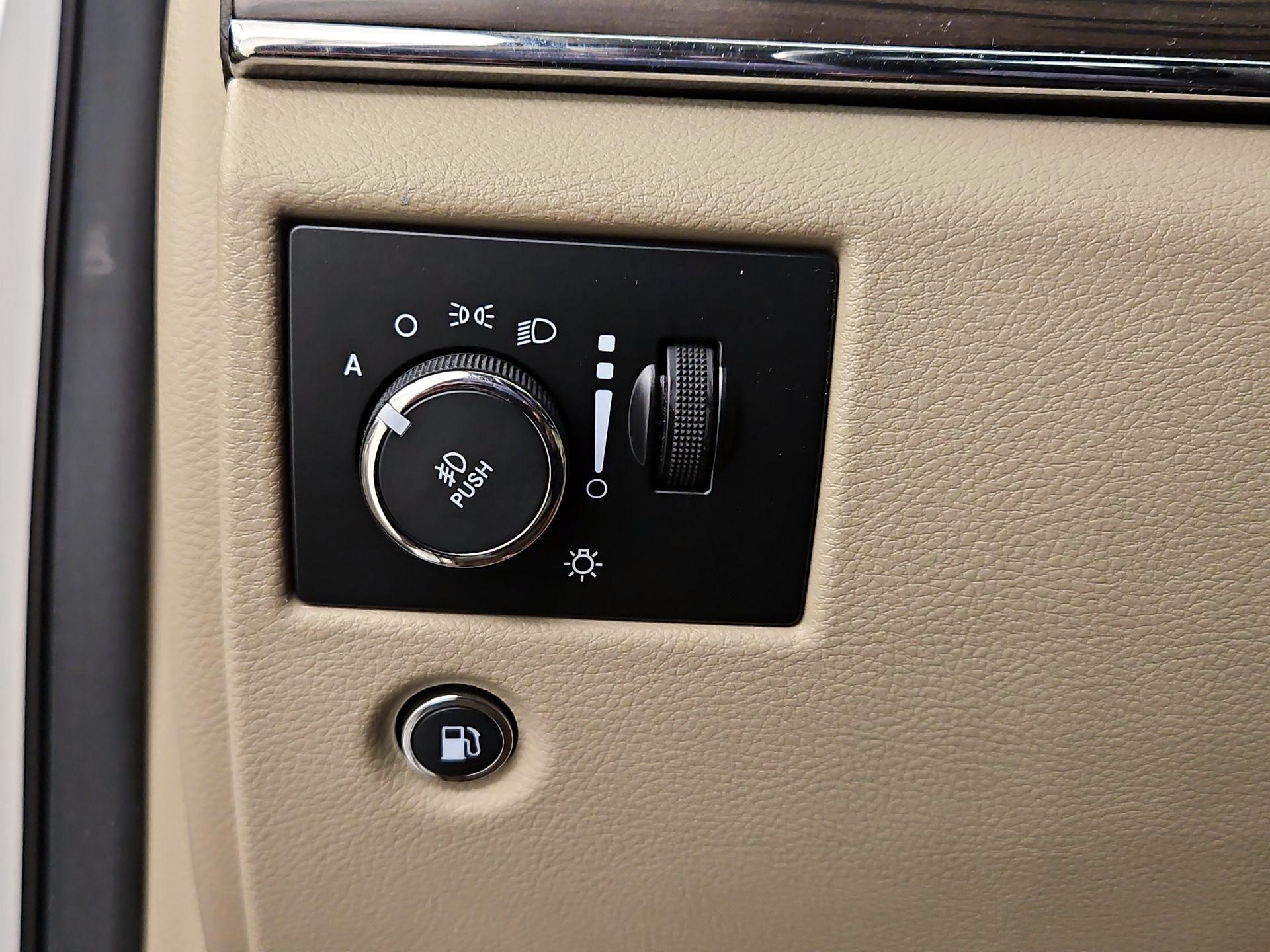 Thumbnail: 2014 Jeep Grand Cherokee - 13