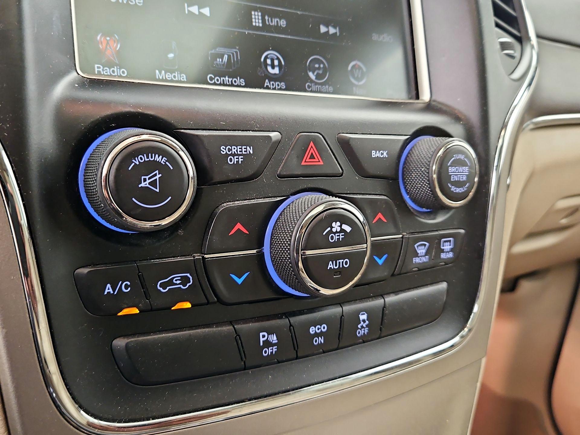 Thumbnail: 2014 Jeep Grand Cherokee - 17