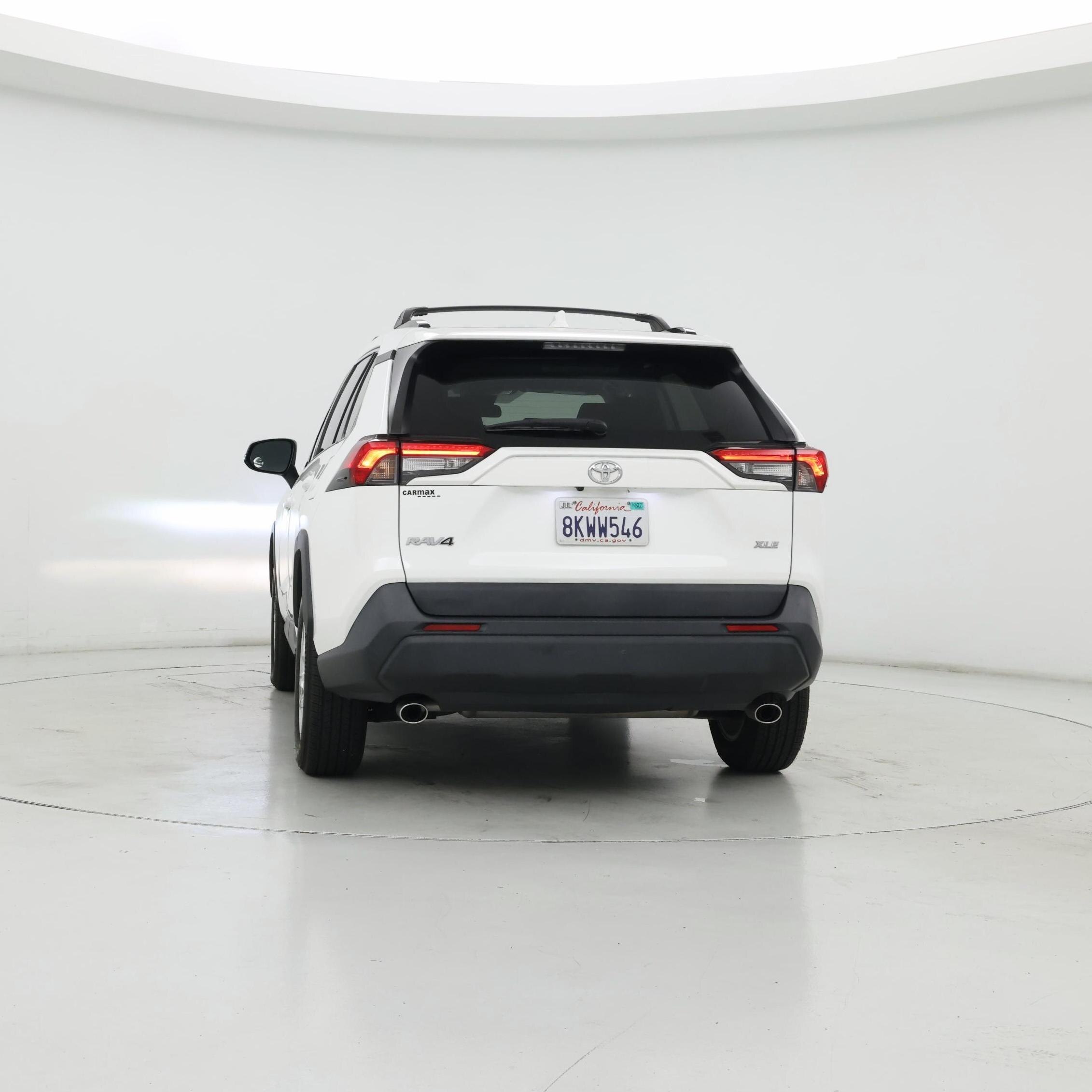 Thumbnail: 2019 Toyota RAV4 - 6